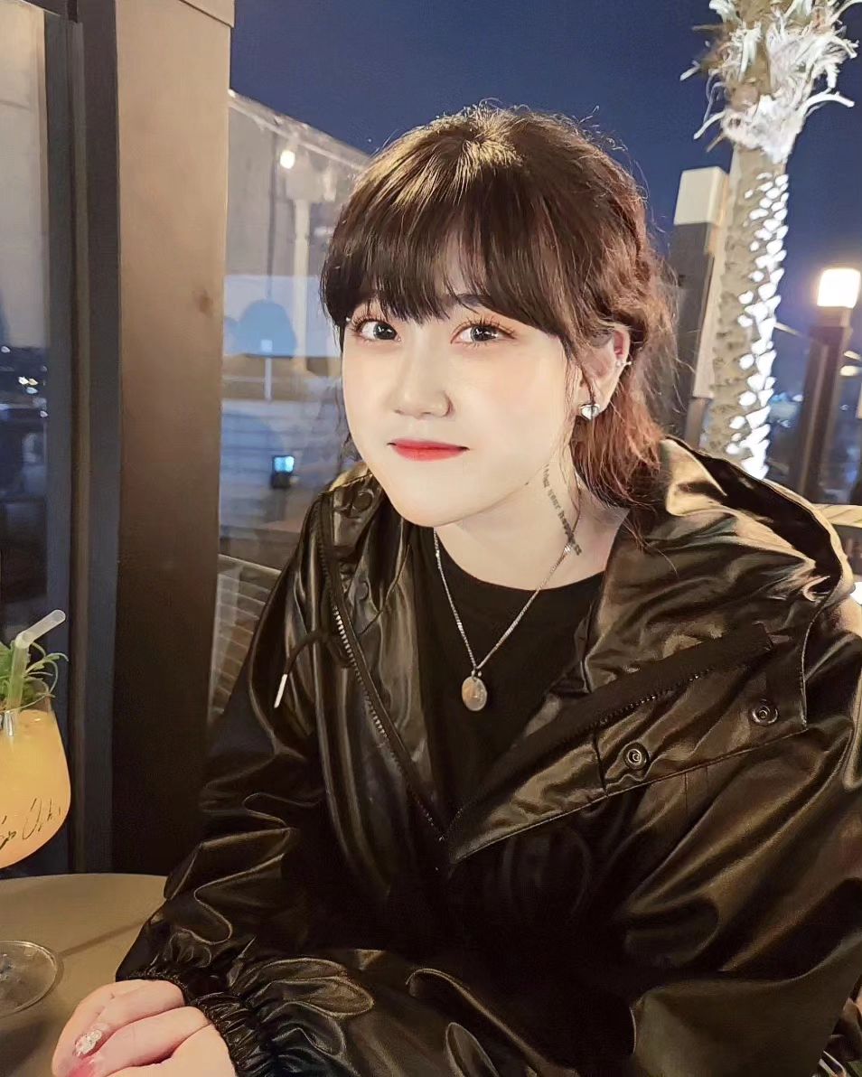 안녕하세요 이피입니다 ❤️
서울과 원주에서 작업하고있어요.
정형화 된 장르가 아닌, 이피만의 스타일로 독특한 개성을 새겨드립니다.
*
작업은 모두 예약제로 진행되며,
대부분 당일예약은 불가능한 경우가 많아요 :)
*
타투 수강 문의 환영 🫶🏼
카드결제 및 카드할부 가능합니다.
24시간 문의주세요
.
.
.
#원주타투 #원주타투이스트 #영등포타투 #문래타투 #원주타투학원 #우산동타투 #원주컬러타투 #카드결제타투 #원주카드결제타투 #비건타투 #독특한타투 #원주데이트 #원주패션 #원주타투수강 #단계동데이트 #원주놀곳 #단계동카페 #원주데이트코스 #원주올드스쿨 #원주레터링타투 #원주미니타투 #wonjutattoo #vegantattoo #데일리룩북
