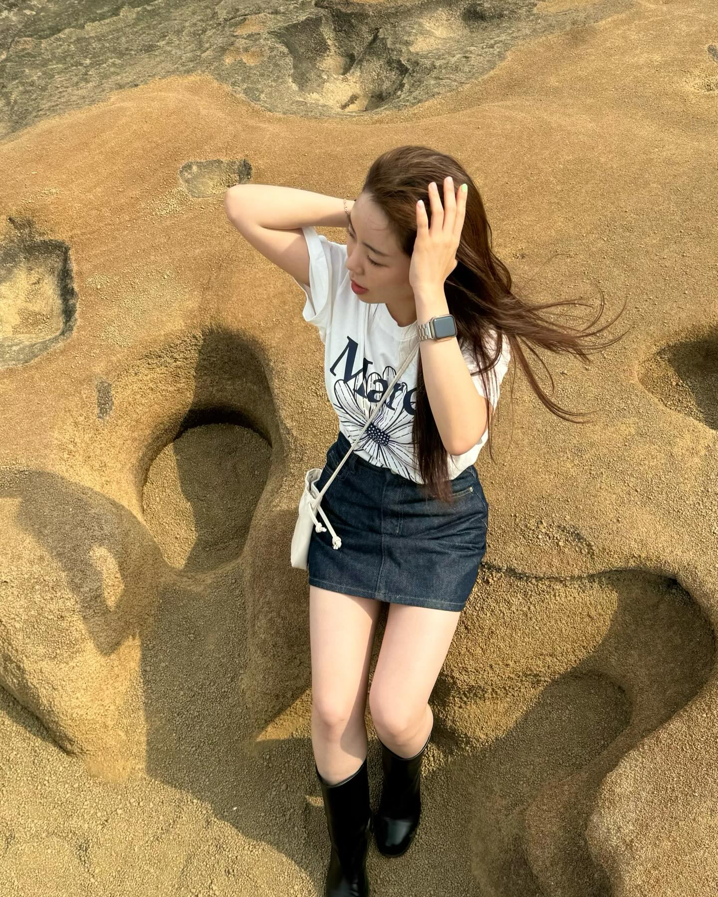 더 늦으면 여름 지날 거 같아서요... 
.
.
.
#사계해변 #제주도 #제주여행 #ootd
