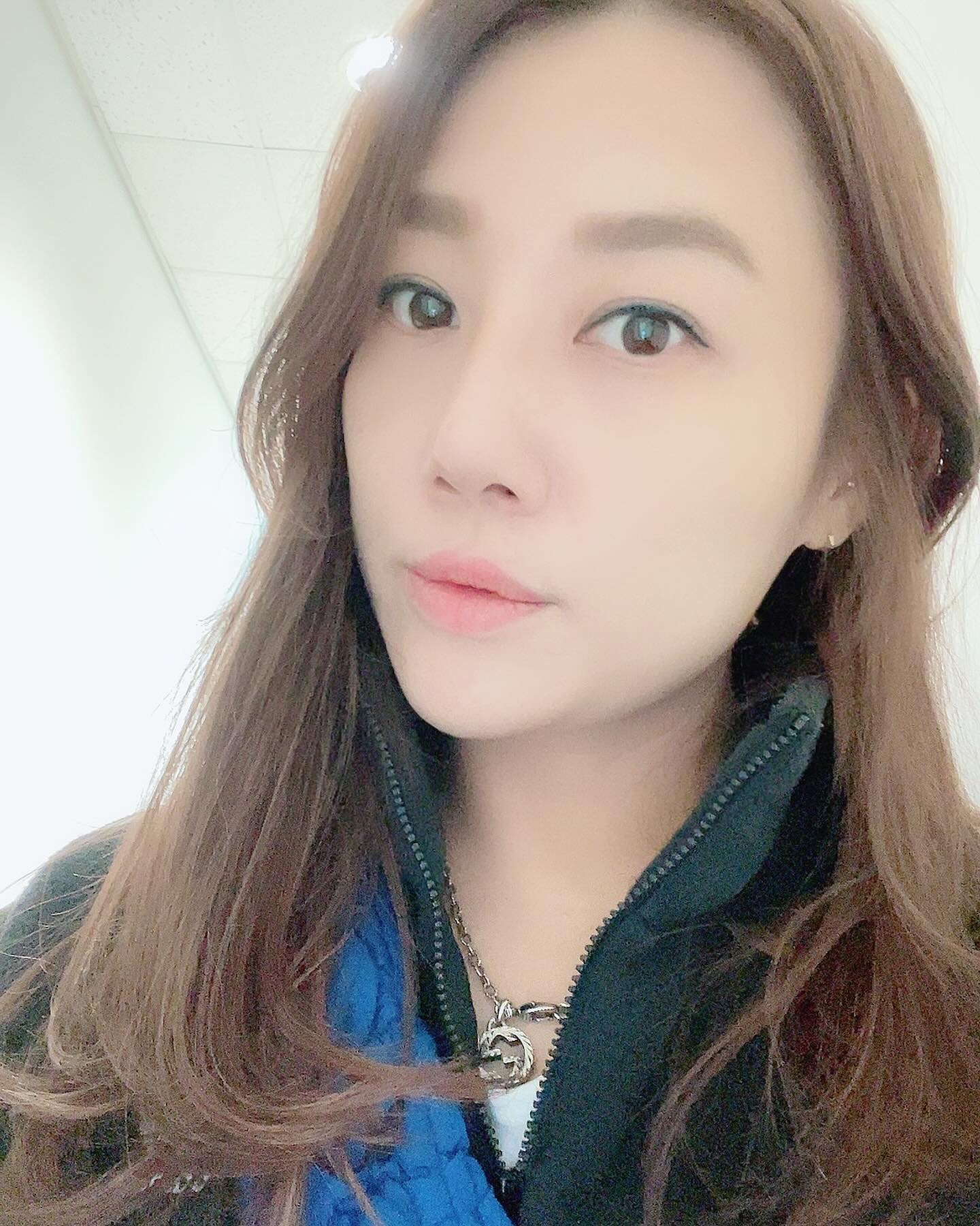 내 지분도 얹어본다.아 37살이라니......
.
.
.
#selfie #daily #외출힘들다 #아들맘 #아들둘 #애엄마