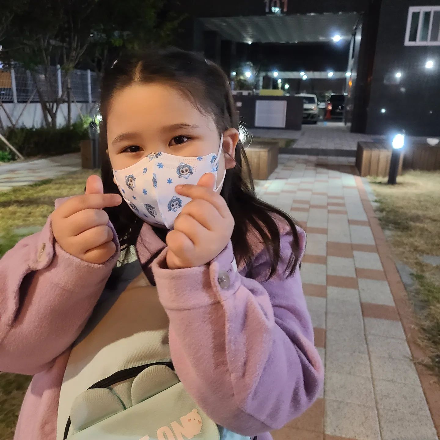 최애 티니핑 꾸래핑~
인형도 사고 마차도 사고 마스크 까지 flex~😅😅 둘이 너무 닮은것 같아요~ㅎㅎ
#티니핑 #알쏭달쏭 #알쏭달쏭캐치티니핑 #캐치티니핑 #꾸래핑 #꾸래핑마스크 #티니핑마스크 #마스크 #어린이마스크 #어린이마스크추천 #초등 #초등스타그램 #초등엄마