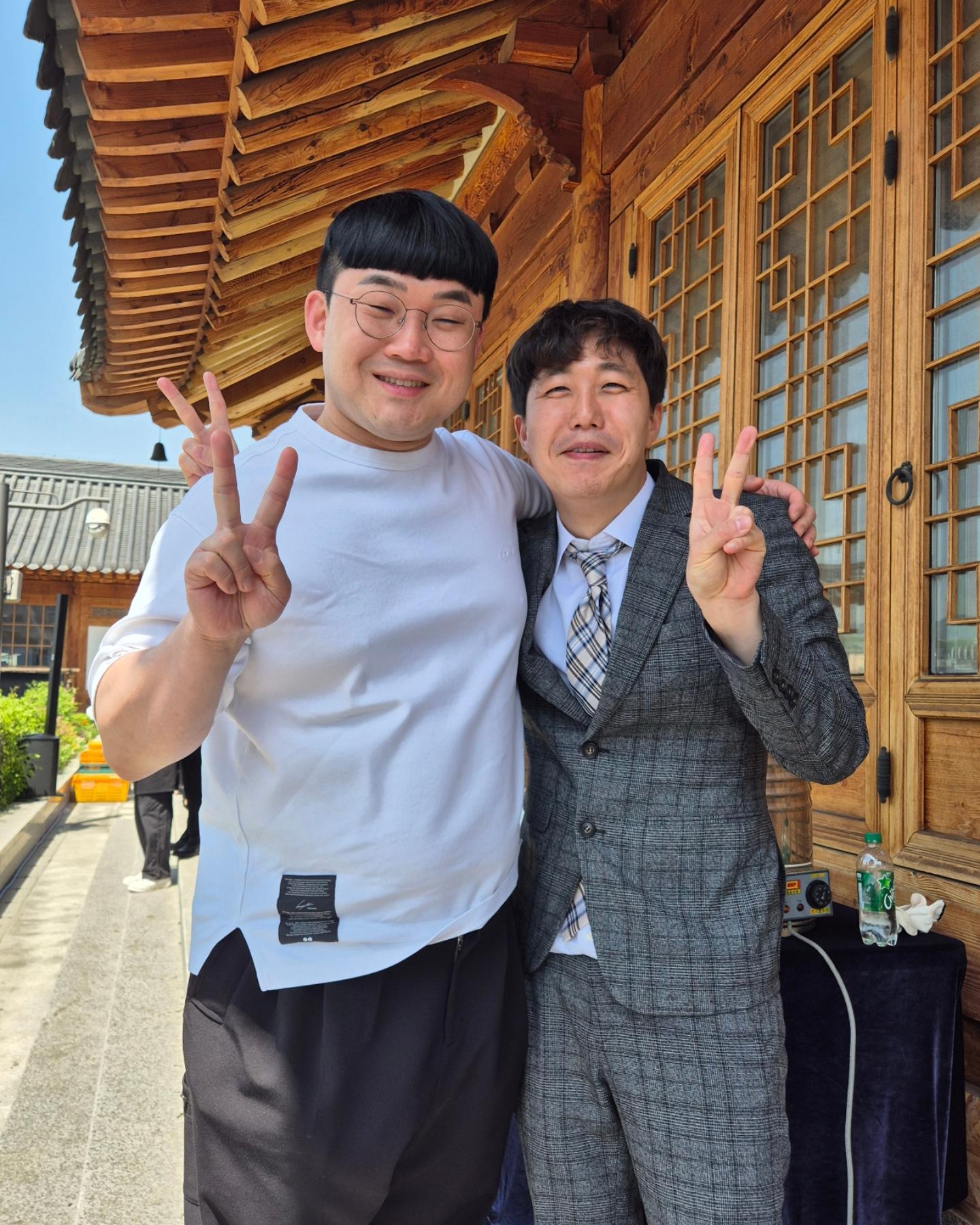 정말 정말 멋지신 #흑백리뷰 #백돼지 님과 함께 #😚 blackwhite.review