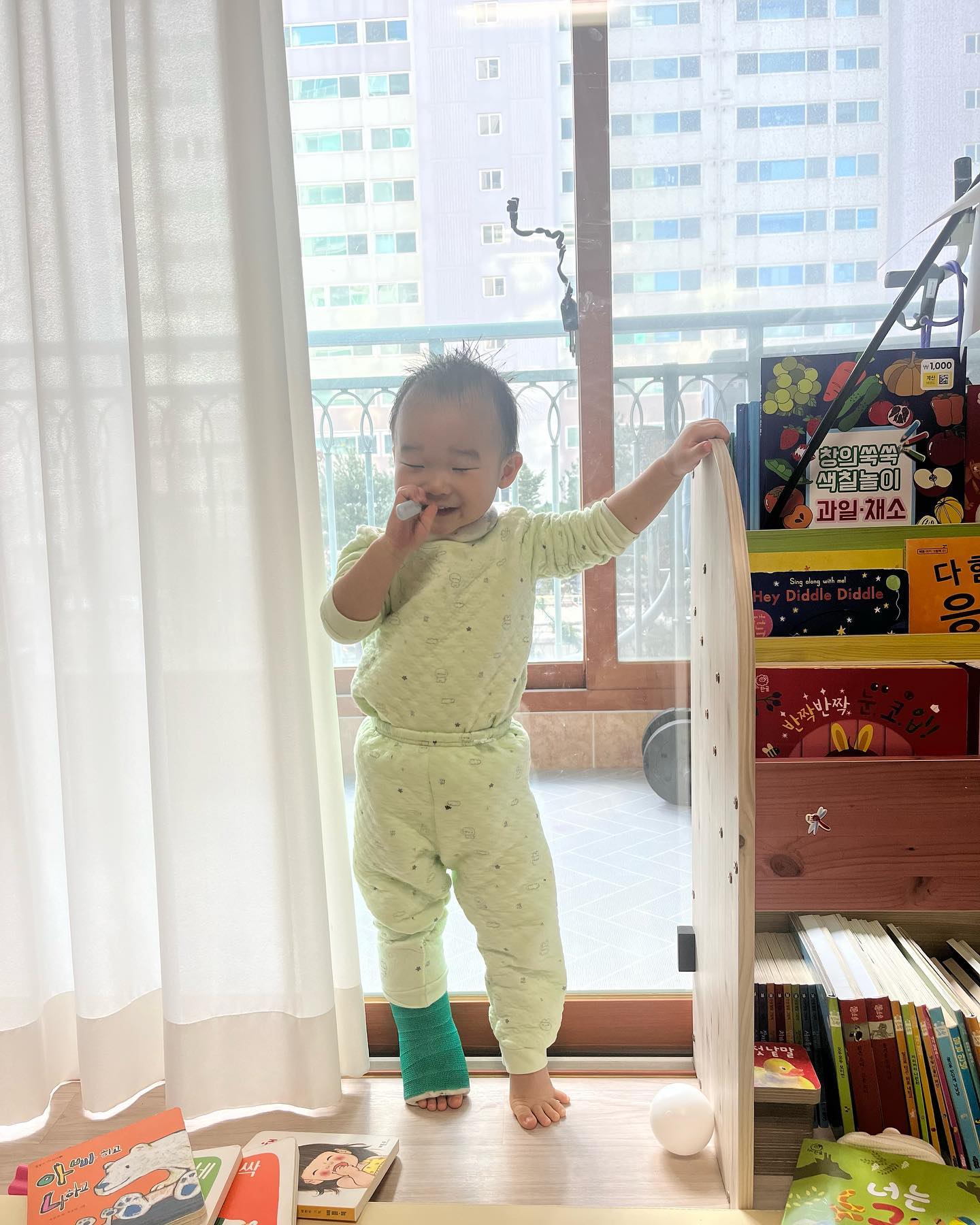 D + 656

슬기로운 통깁스생활 👶🏻

삼식이가 된 우리 아기
자꾸 서는 우리 아기

서지마 … 무서워 ㅠㅡㅠ

#21개월아기 #21개월가정보육 #아기통깁스