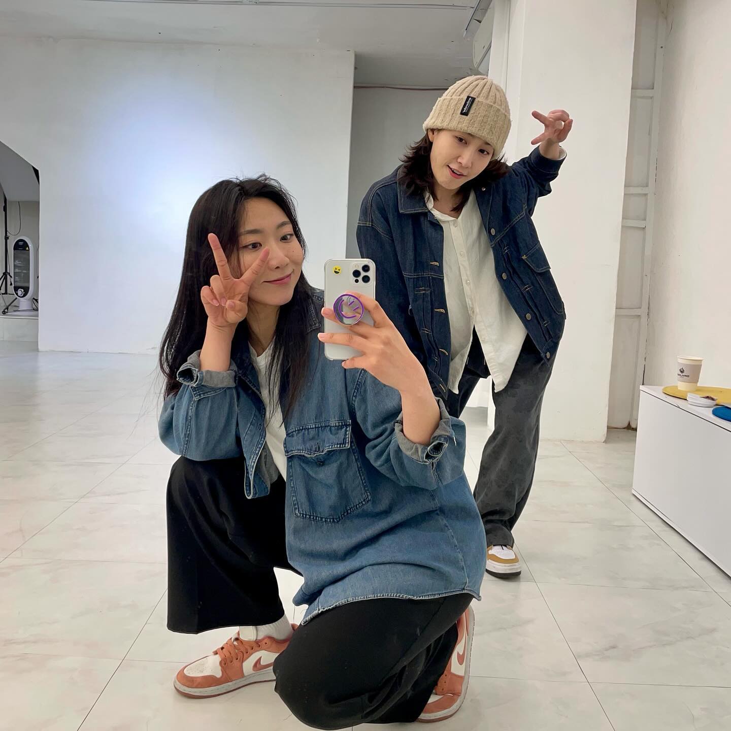 쉬는날 친구 연습실가서 댄스타임😆
너무너무 신나는데 몸이 말을 안듣네요...휴 
조만간 다시 가서 릴스뿌실예정이에요 
함께 하고 싶다면 연락주세요📩 

📍위치:HUBOF
언제갈지 모르니까 준비하고 있으세요 소라게님🫶
