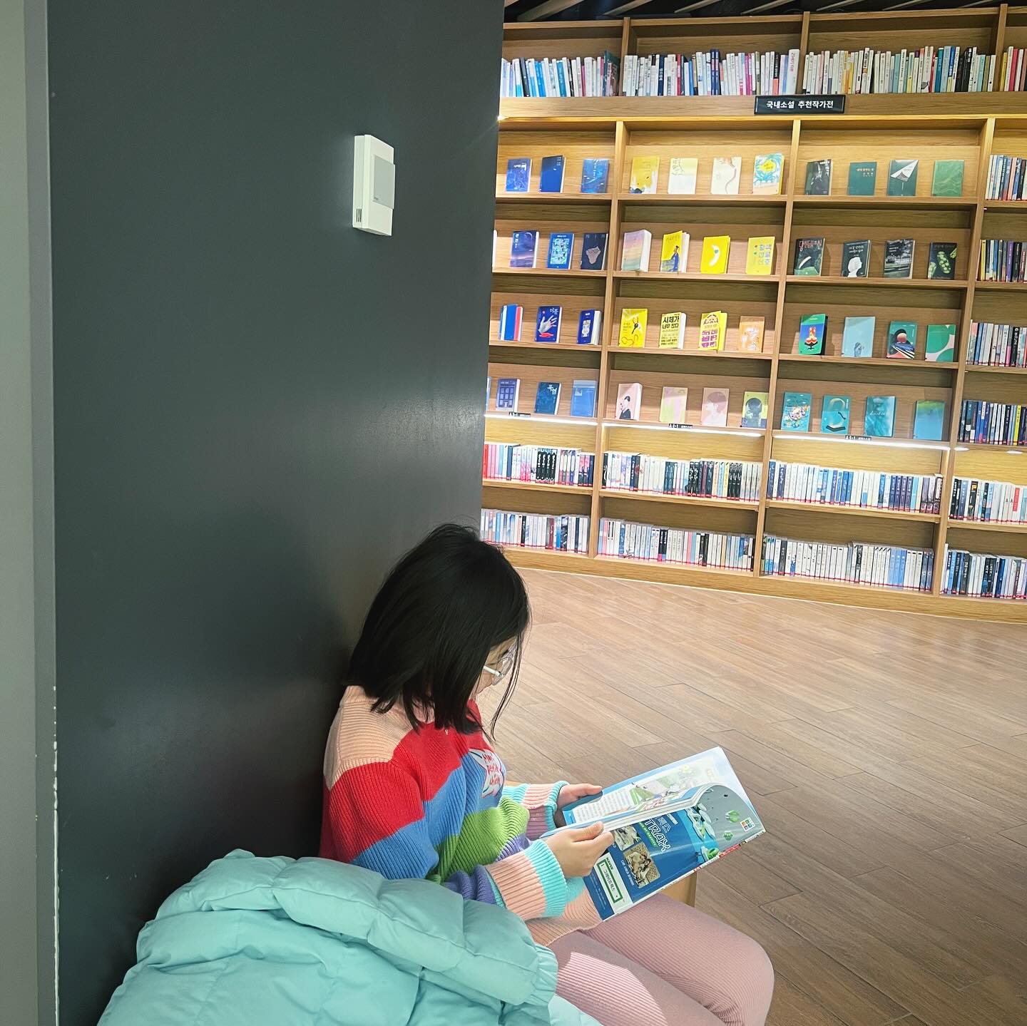 #협찬 이지만 찐사랑 #어린이과학동아 

외출할때 들고나가면 이거만한게 없어요 ㅡ👍

별마당 도서관에서도 
어린이 과학동아 삼매경👏🏻👏🏻

이번에 기자단 신청도 하고 
지구사랑탐험대도 신청해 보았는데 
선발 되었으면 좋겠네요 💜

#어린이과학동아 #어린이수학동아 #어린이잡지 #과학잡지 #과학실험 #과학놀이 #과학책 #초등과학책 #어과동 #어수동
