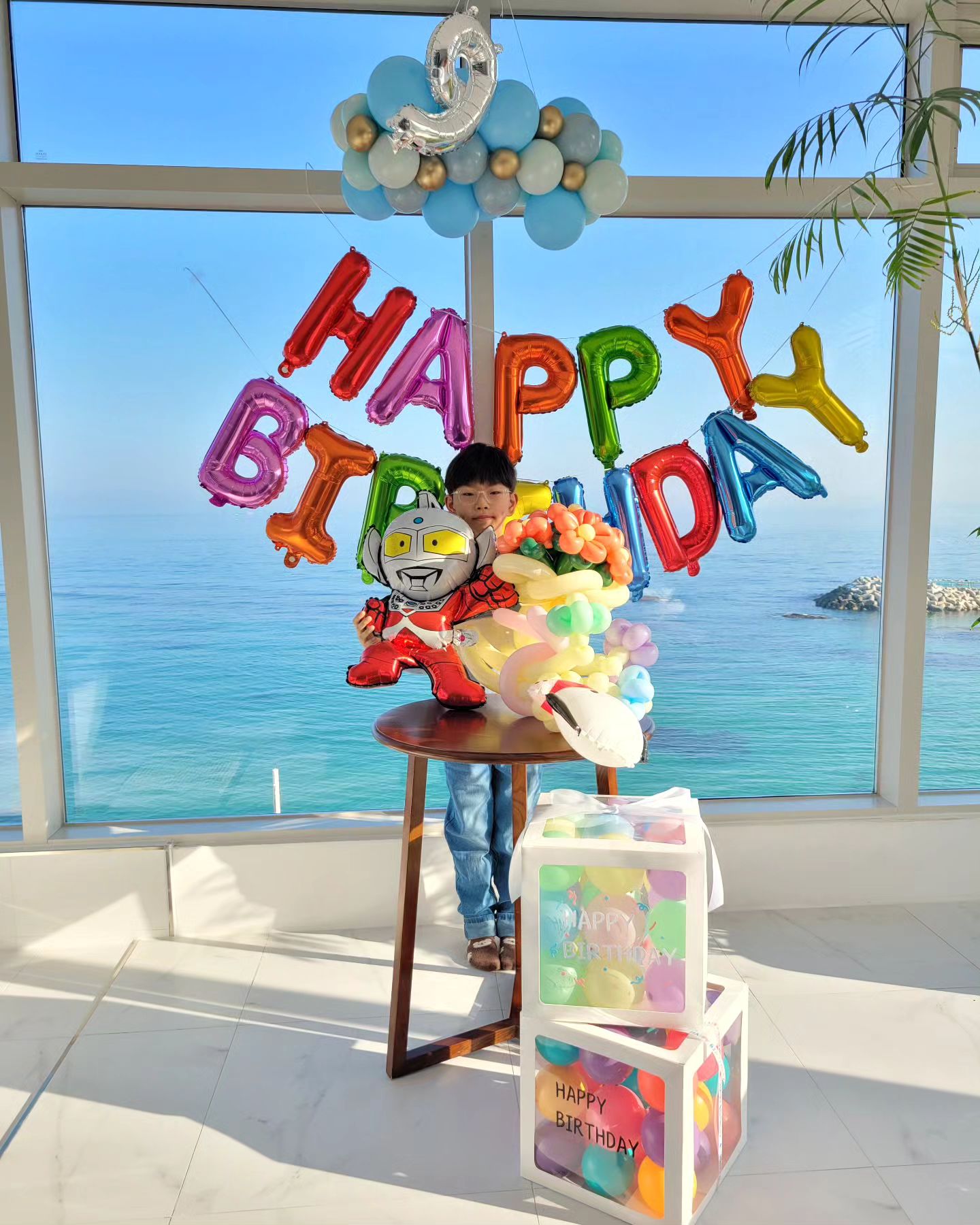 울아들 9번째 생일 축하해 🎂
-
이번에 휴가 가서 제대로 생일파티하공 장식도 꾸며주공
너무 좋았다고 해준 울 아들 !! 대성공 👍