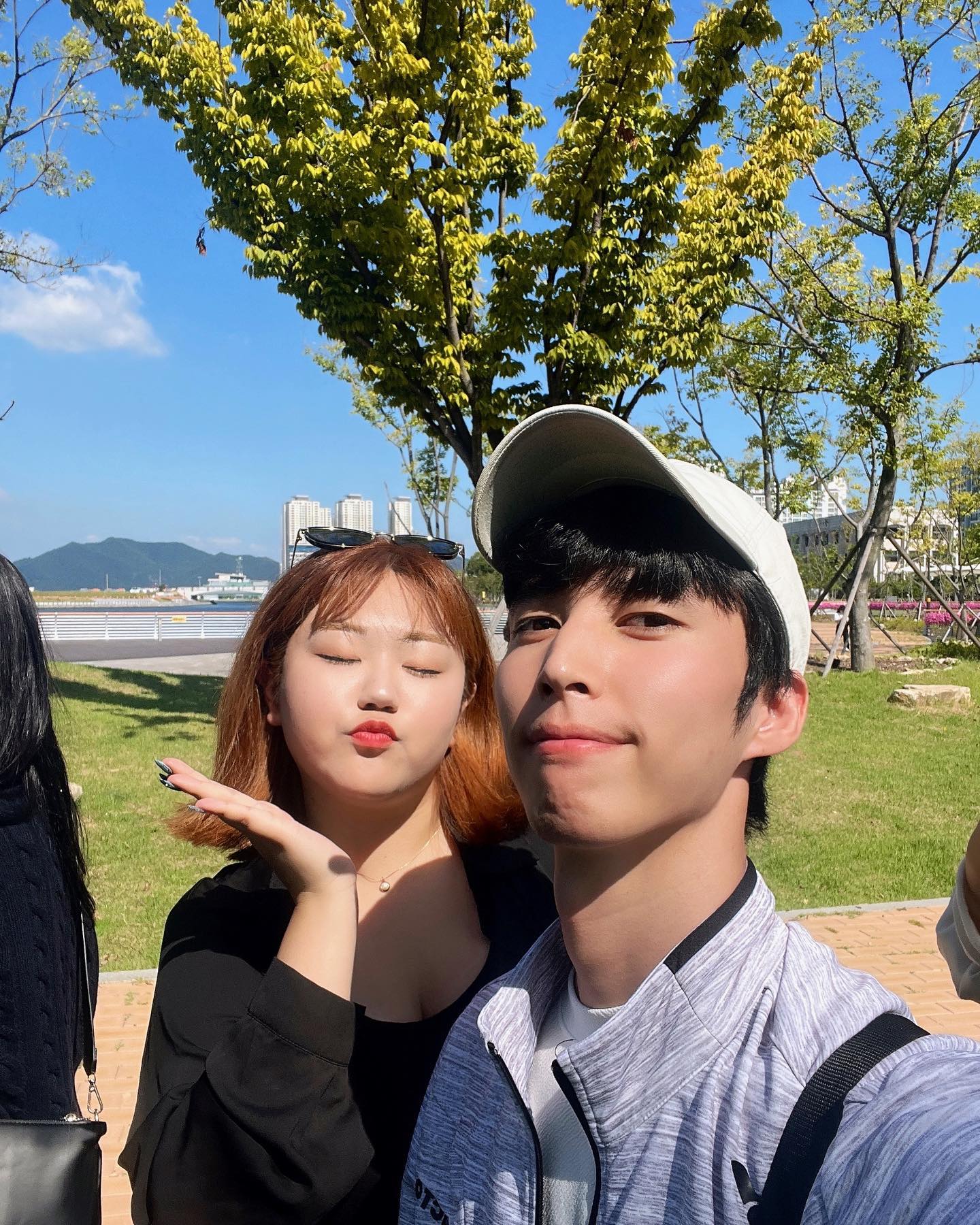 #뀨찌커플 #블루베이뮤직페스티벌 

규현이랑 같이 놀러온 마산🍀(feat. 수지플러팅)

글렌체크 너무 좋아해서 즐기다가 제이보 귀엽다! 제이보 잘생겼다! 

다른 공연 패스-퇴근길까지 꿋꿋하게 혼자 본 1인..✌️