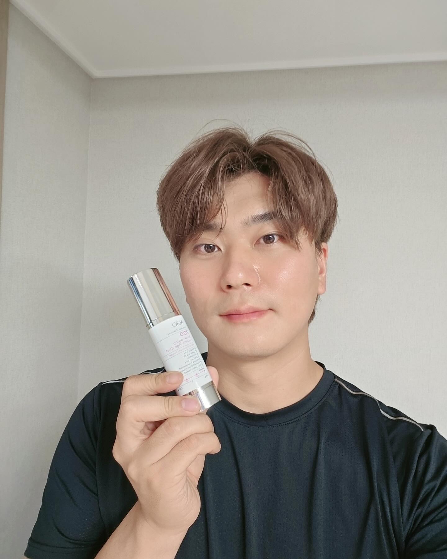 #협찬

요즘 주름도 늘어나고 탄력도 떨어지는 것 같아
피부 깊숙히 관리를 위해 준비한🧴
위오 콜라겐 니들 에이지샷 700💉

콜라겐 니들이 피부 속까지 들어가는 느낌으로
피부 속으로 통하게 길을 열어 줘서🛣️
속부터 채워줘서 주름, 노화 방지로 탄력까지 살려주는 제품✨

탄력 주름 관리 뿐만 아니라 피부 각질도 동시에🛁
별도 관리를 안해도 매끄러운 피부를 만들너주는💆
위오 콜라겐 니들 에이지샷 700💉

집에서 시술받은듯 한 관리를 하고싶은 분들 맘에
꼭 들어 맞을만한 제품으로 추천~👍🏻

https://www.coupang.com/vp/products/8140910130?vendorItemId=90166957953&isAddedCart=

#에이지샷 #니들샷 #위오 #AUIO #콜라겐니들 #주름개선 #피부탄력 #리프팅개선 #슬로우에이징 #인생템 #각질케어 #피부결개선 #모공케어 #광채피부 #니들샷 #모공축소 #콜라겐샷 #니들에이지샷 auio__official auio_global