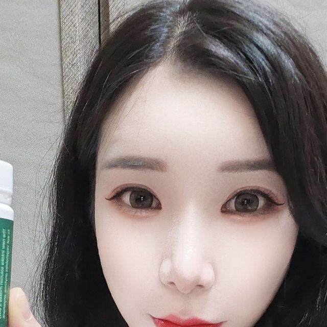 따니 on Instagram: "#광고 🏷[코어뉴트리션]그린앰플20 성인의 하루 야채 권장 섭취량은 490g!! 하지만 490g을 챙겨먹는다는게 정말 쉬운게 아니더라구요!! 그린앰플20은 5색야채의 필수 영양소만