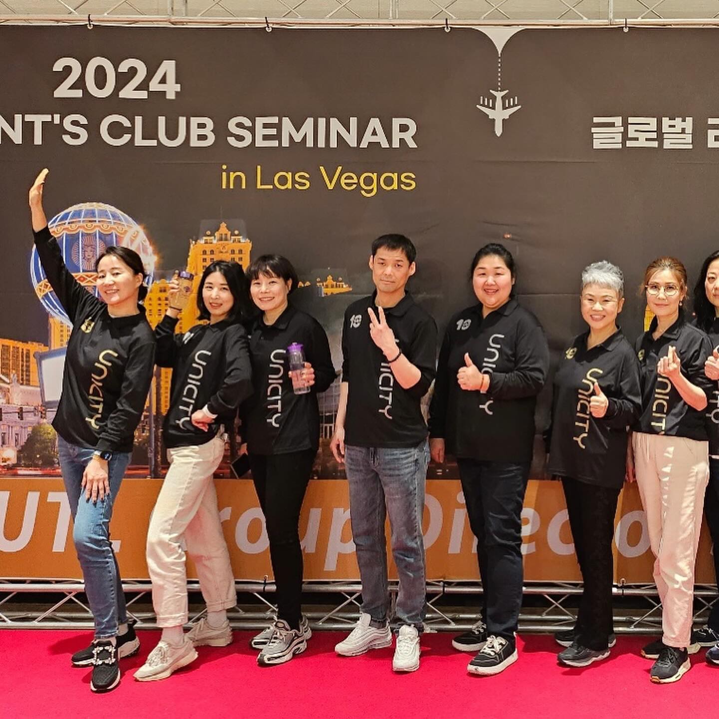 홍천1박세미나 
12월의 선택중 하나
세미나 장소에 가는 것
신규 리더님 3분과 함께

울 스폰서님들의 후원으로
한분한분 이곳으로 초청

왜 이 안으로 들어오라고 하는지
다들 깨달았던 시간
2024년도를 기대해봅니다😍