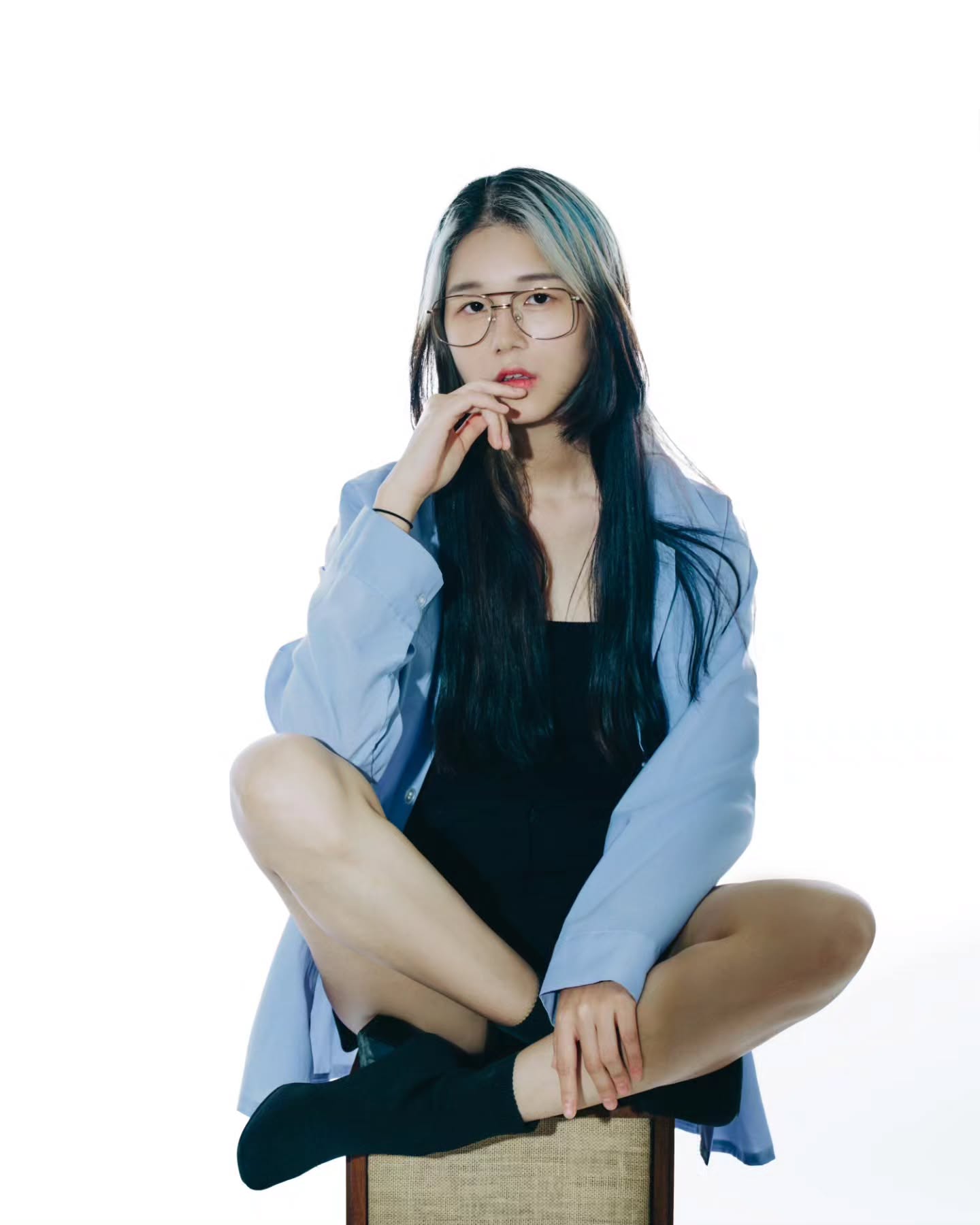 🤓
.
PHOTO. project_cho
MODEL. hyo__jin26
PLACE. onirique_studio