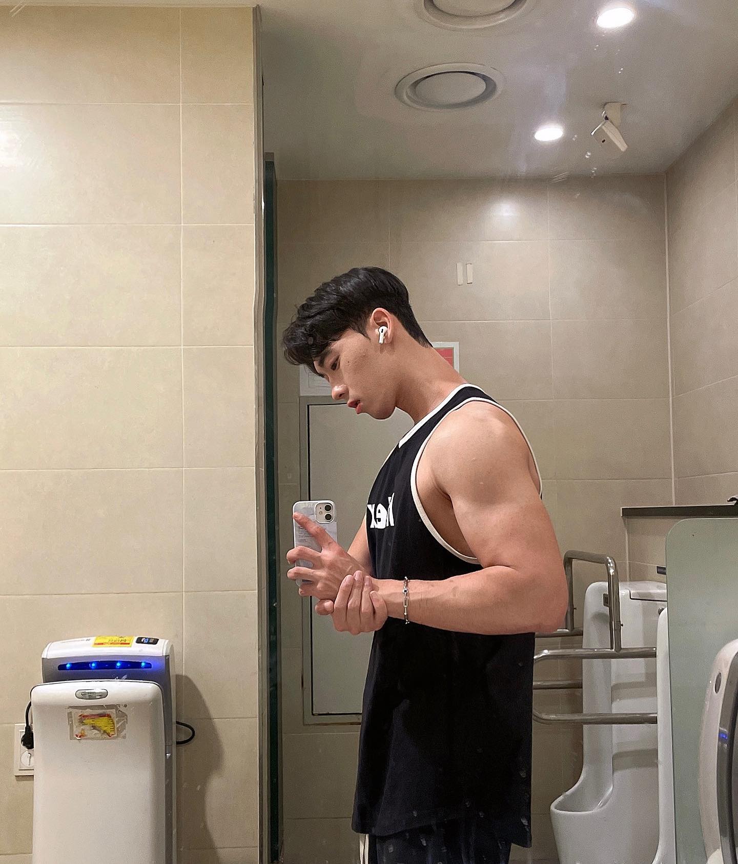 집에서 쉬다가 운동 가는거랑 퇴근하자마자 운동 가는건 체력적인 갭 차이가 너무 크다 ...
