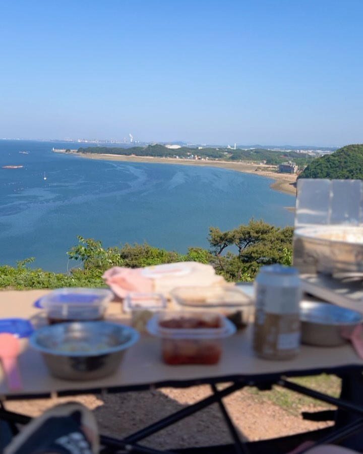딱 이정도로만 놀자....사진만 봐도 개덥네🫠
.
.
.
.
#당진캠핑 #노지캠핑 #캠린이 ⛺️