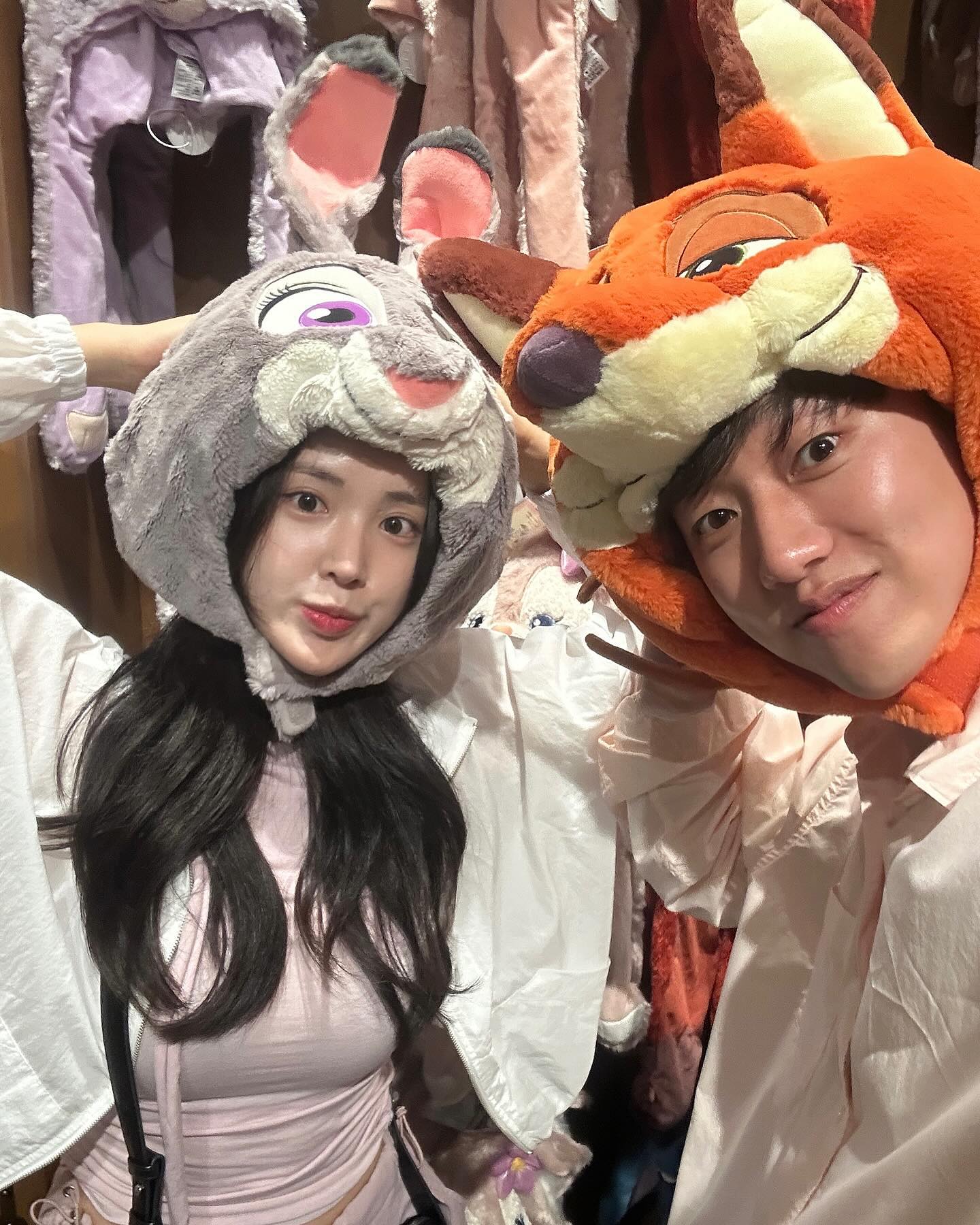 상하이 디즈니랜드 써보기만할게여~🎢🎠🎡🐰🦊💓