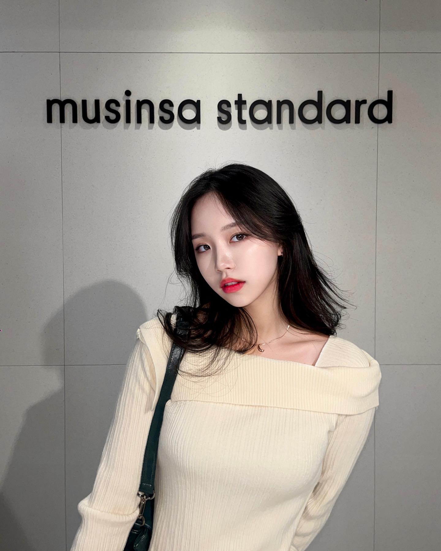 #유료광고 musinsa_standard
드디어 부산 상륙한 무신사 스탠다드 서면!
합리적인 가격의 베이직한 아이템들이 가득했어요
포토박스촬영 , 오픈이벤트 10% 할인 등
다양한 이벤트도 참여 가능합답니다 🤍
.
.
#무탠다드 #무신사스탠다드 #무신사스탠다드서면 #무신사서면 #서면무신사 #서면옷집 #서면놀거리 #서면 #musinsastandardseomyeon
#광고