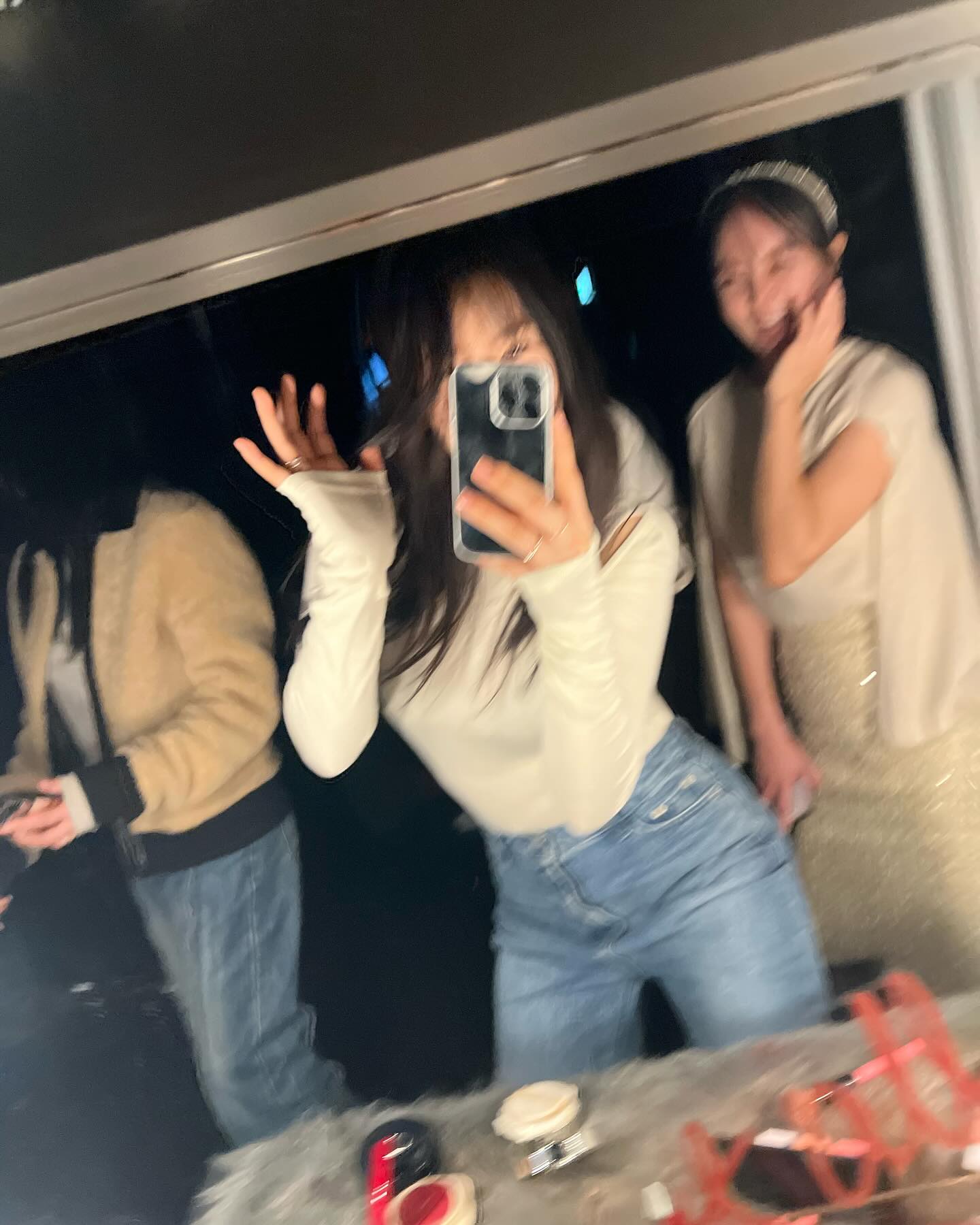 행복했던 2023 잘가고
2024년 더더더더더 행복할예정🥰
모두들 해삐뉴이어 happy new year✨