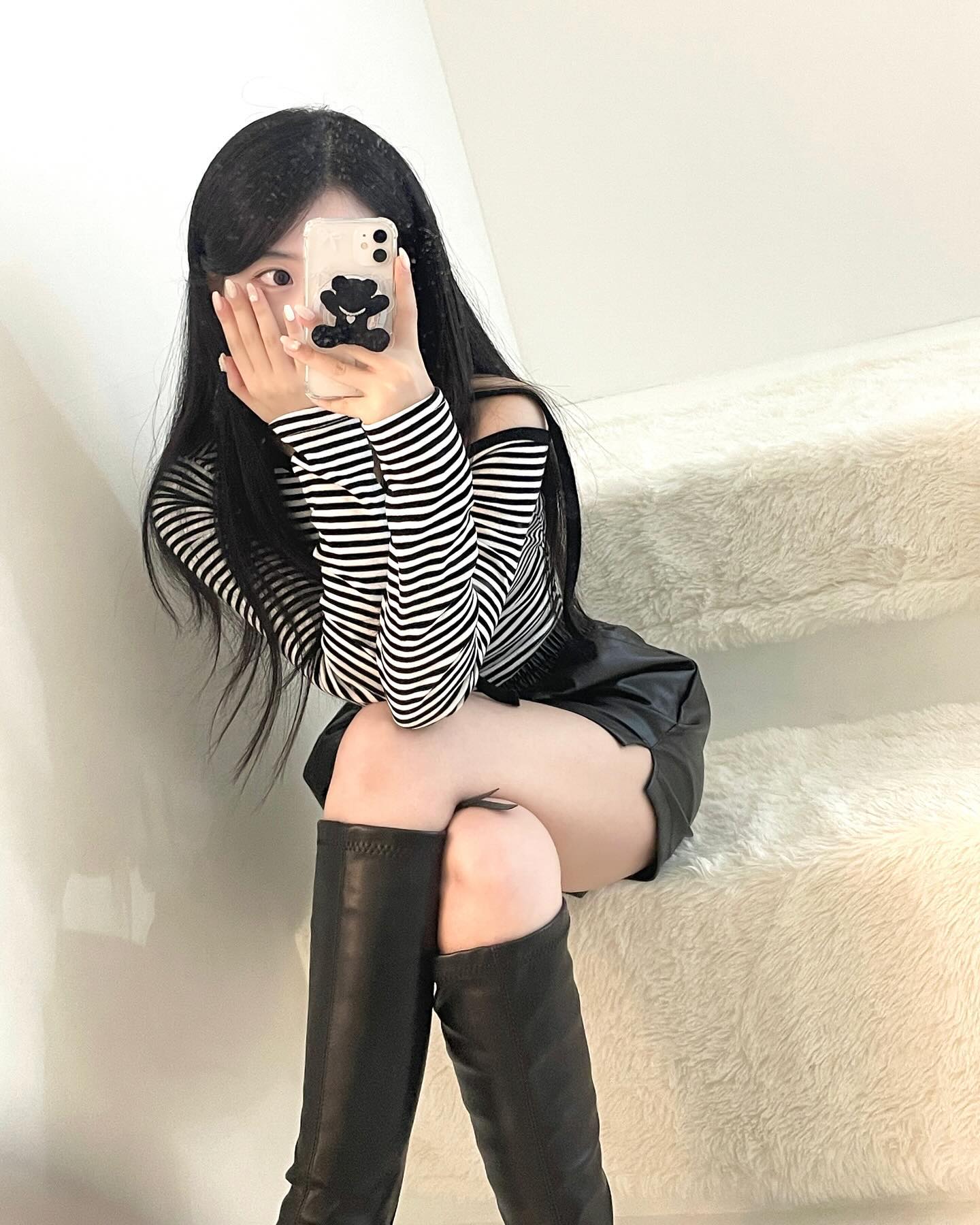 168cm.kr 🧸🖤

#맥세이프 한번 빠지면 헤어 나올 수 없어 𓂃.. 

#168cm케이스 #폰케이스브랜드추천 #아이폰케이스 #아이폰케이스추천 #거울샷 #거울셀카 #mirrorselfie