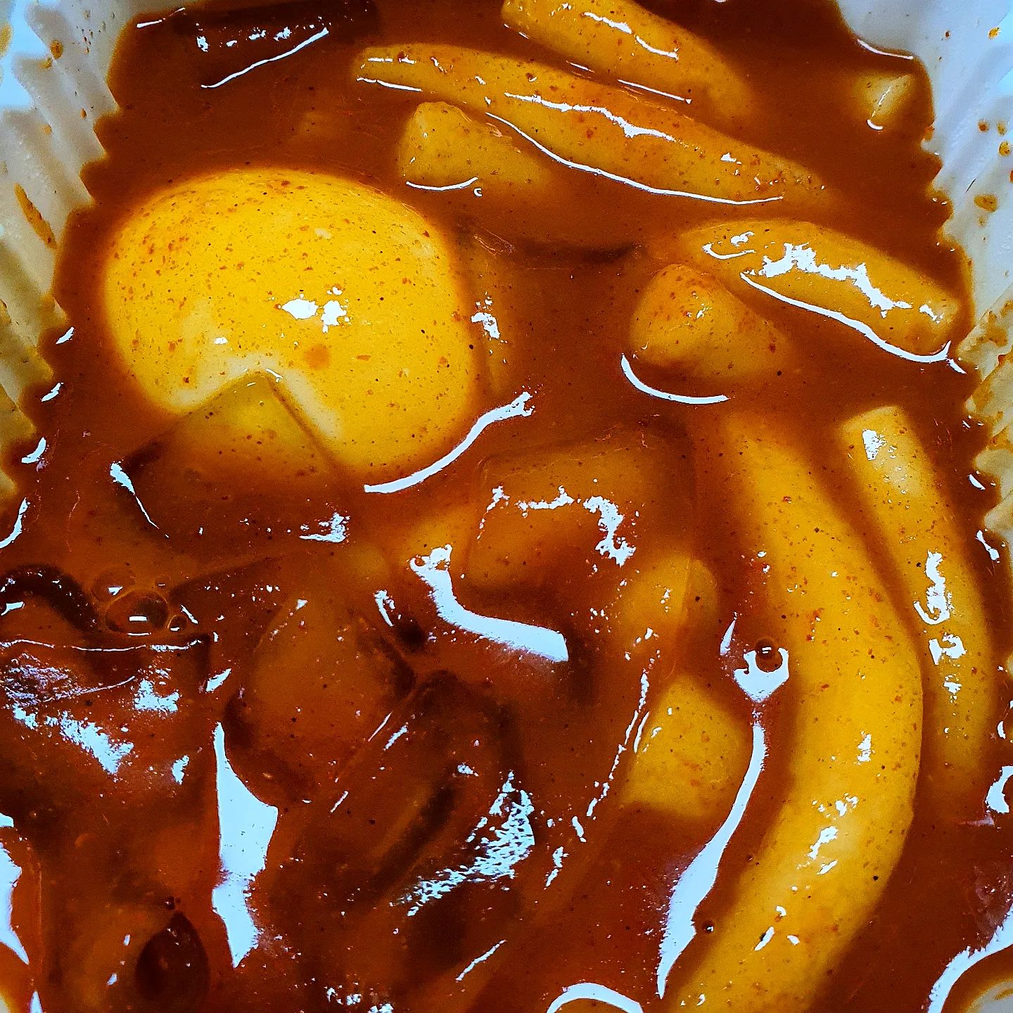 #신전떡볶이 #떡볶이 

진짜 신전떡볶이 최고야,,, 신전치즈김밥도 안시키면 섭섭하다고
리뷰 쓰면 삶은계란 1인분당 1개씩 주셔서 야무지게 까서 쵑촵 먹으면 존맛🤤

📍#신전떡볶이신정역점
📍신전떡볶이 3,500 + 2,000(당면추가)
신전치즈김밥 4,000

#떡볶이그램 #tteokbokki #떡볶이스타그램 #신전치즈김밥 #kimbap #김밥 #맛스타그램 #먹스타그램 #foodstagram #koreanfood #kfood #spicyfood #좋반 #좋아요그램 #좋반해요 #좋아요반사