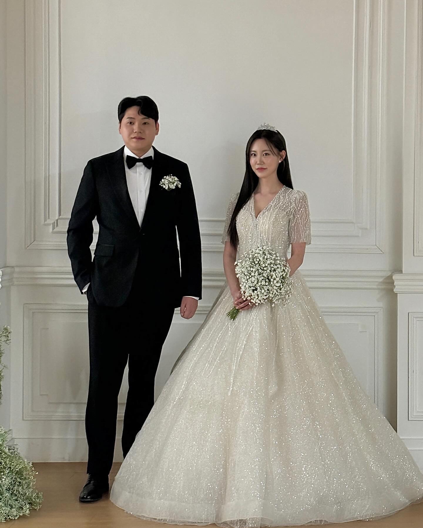 🤵🏻♥️👰🏻‍♀️
.
.
(1)