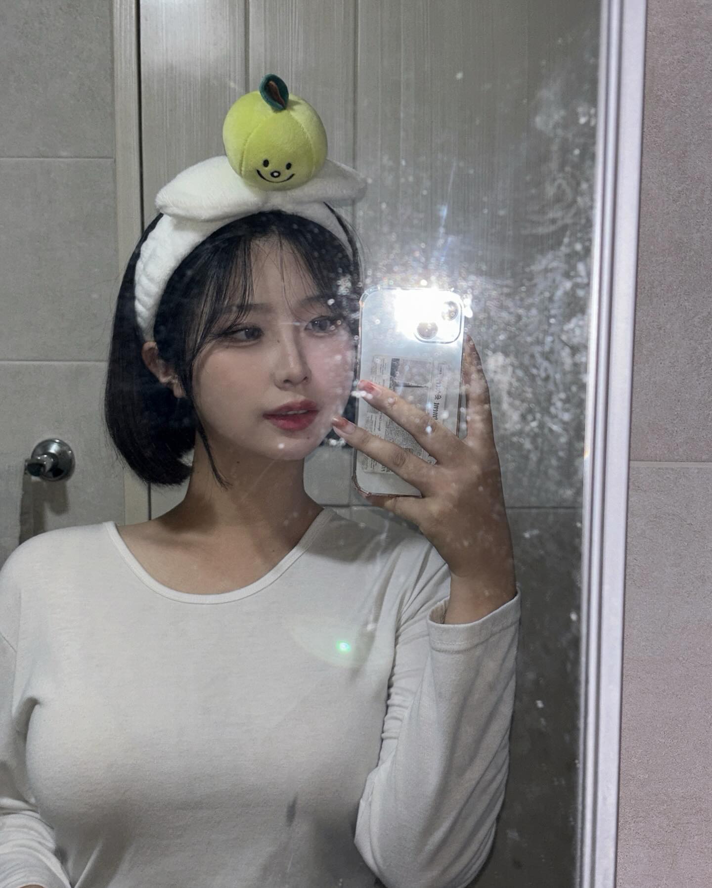 #협찬 ariul_official 수분 팩케어부터 딥 클렌징까지 부드러운 휘핑 클렌저 🍏아리얼 애플 사이다 휘핑 클렌저💚
아리얼 애플 사이다 휘핑 클렌저는 식약처에서 인증된 여드름 완화 기능성 제품으로, 오민번의 휘핑 과정을 거쳐 태어나 사르르 녹는 크리미한 텍스쳐를 느낄 수 있오요☁️
모공 클렌징 특화 성분인 애플 사이다 비니거가 함유되어 미세 노폐물부터 각질까지 이 제품 하나로 자극없이  끝낼 수 있습니닷🧖🏻‍♀️
11월 한 달 간 24,000원에서 20% 할인 된 18,700원으로 올리브영에서 단독 세일 하고 있습니다 :) 귀여운 세안 밴드 도 한정으로 기획 출시되었으니 올리브영에서 찾아주세용🤍💚

#아리얼 #Ariul #아리얼애플사이다 #휘핑크림클렌저 #휘핑크림클렌저기획 #세안밴드 #몽실휘핑폼 #클린모공레시피 #클렌징폼 #클렌징크림 #모공관리 #올리브영 #올리브영추천템 #올리브영클렌징폼 #블랙프라이데이