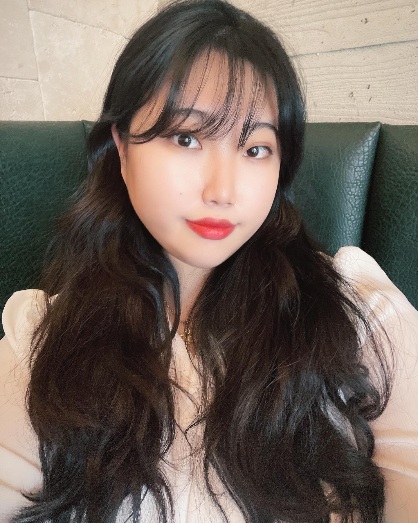 오랜만에 풀메하고 머리하고 좀 뽀샤시하게 
여성스럽게 준비했더니 사진은 고작 두장 🙃👍
-
#기분좋은날 #예쁜애결혼한날 #selfie #11월 #instagood #instadaily #ootd #❤️
