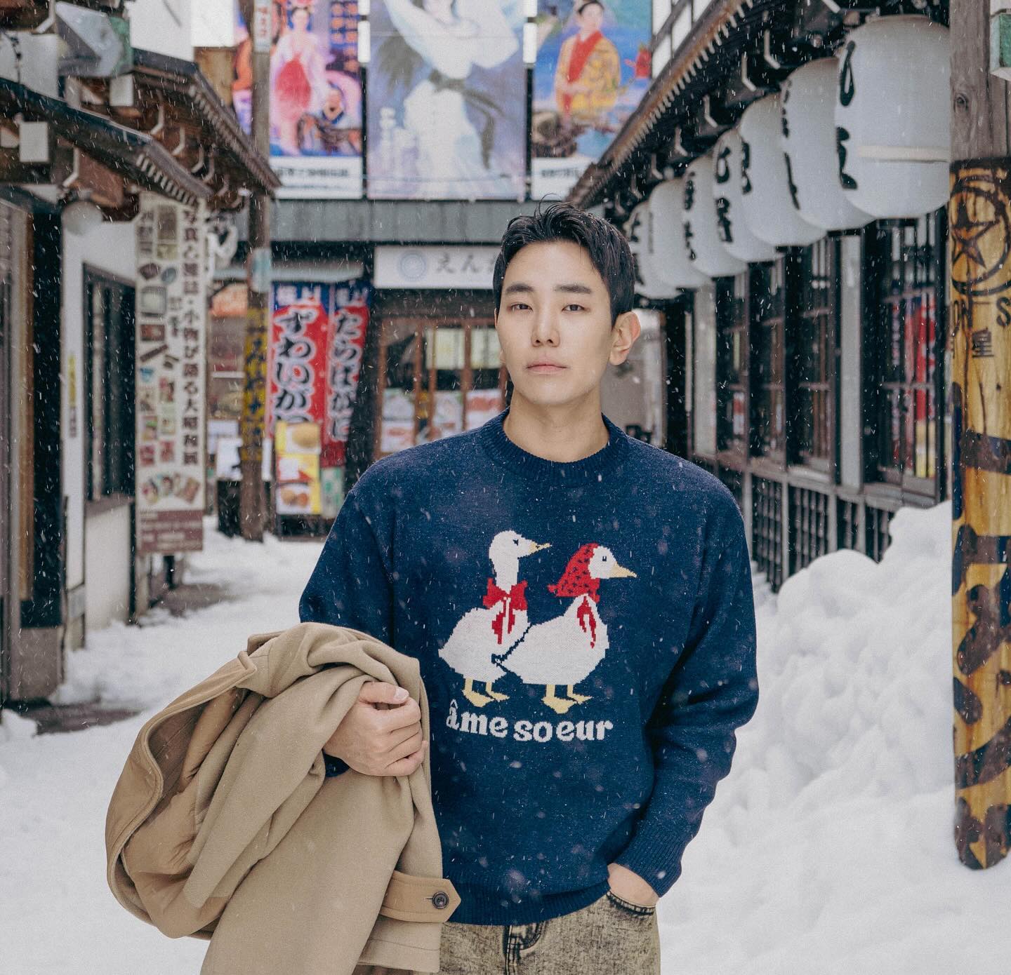 거의 8년 만에 다시 온 #오타루 ❄️
눈이 너무 많이 내려서 눈이 안떠지네😒