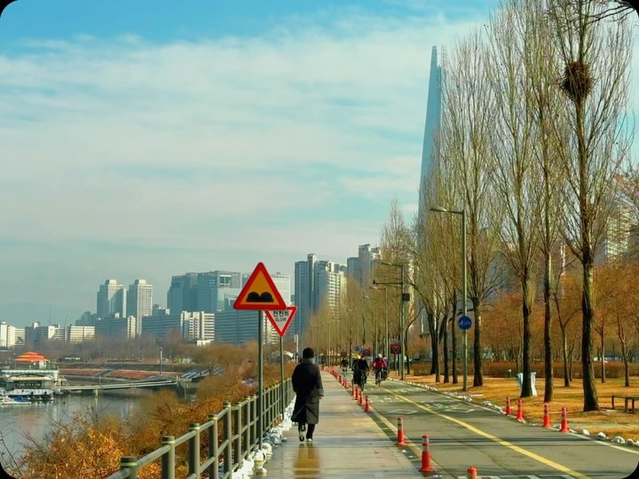 Ordinary Day
Shot on #iphone14 pro edited on #capcut 
#잠실한강공원