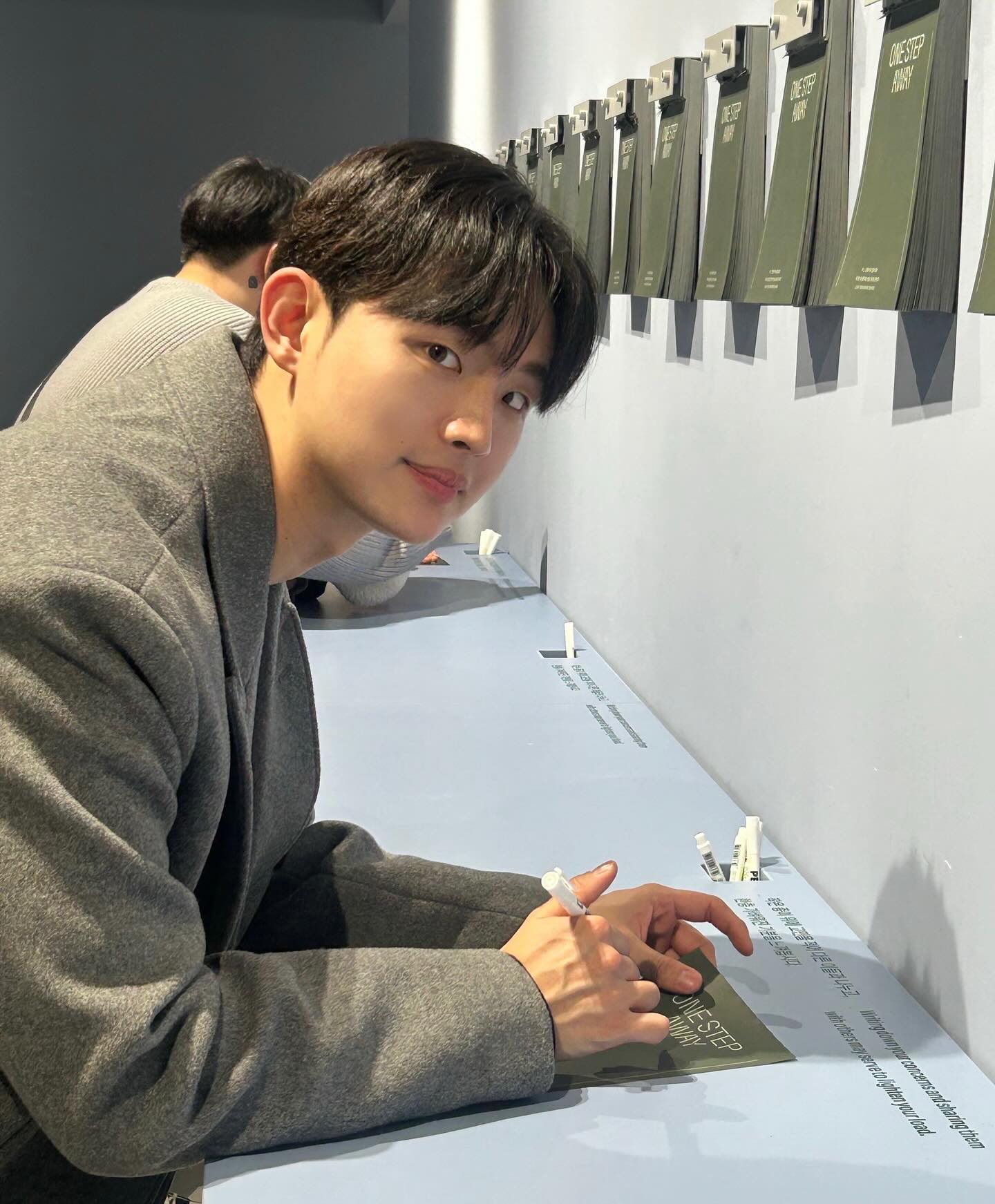 올해 고민 없음 사유: 세절

#전시 #사진전 #그라운드시소 #이경준사진전 #onestepaway #주말일상 #2024년