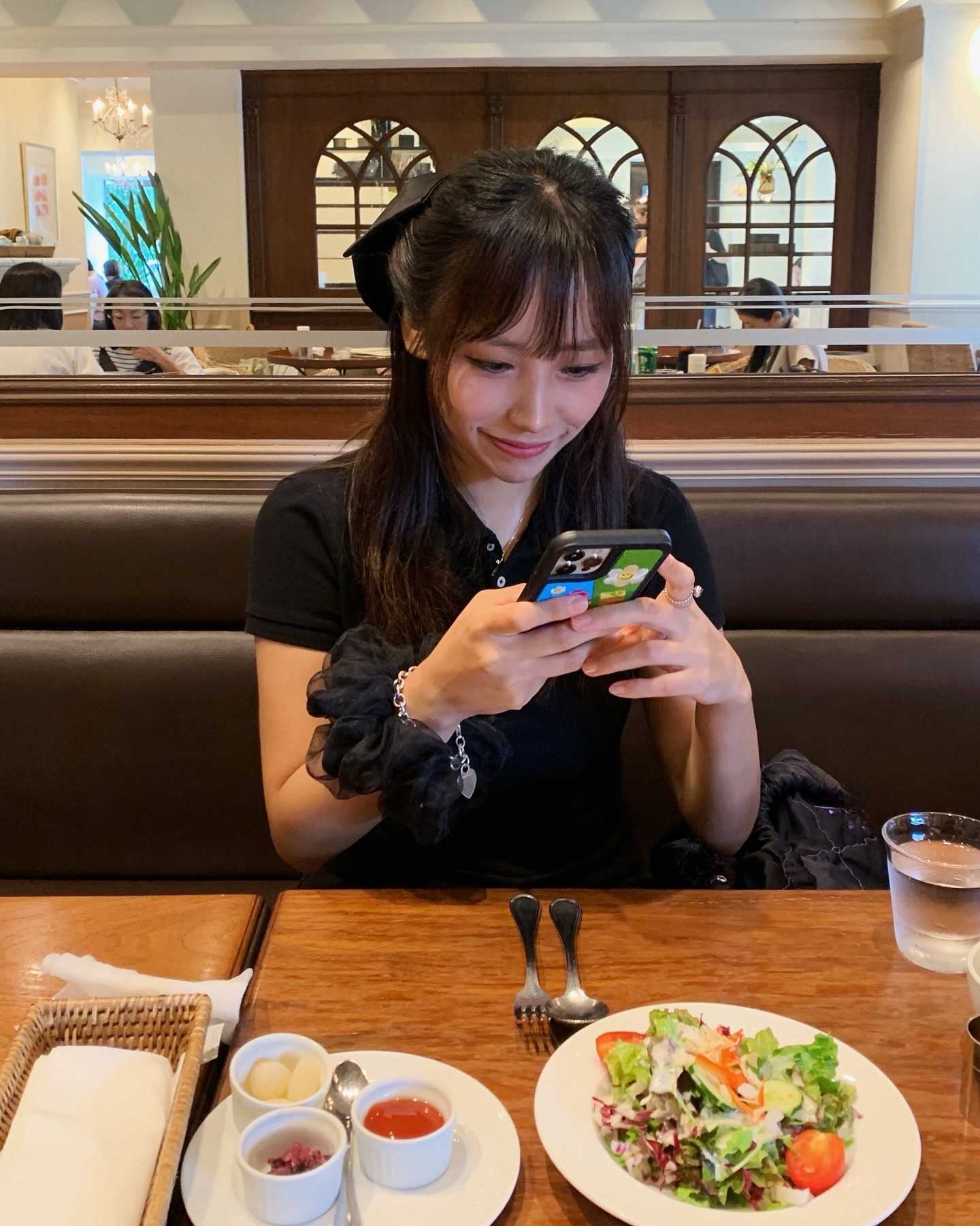나고야 아직 올릴게 산더미인데
천천히 올려도 될까여🙄❤️
 
*나고야에 있는 Harbs본점 - 지금 몽블랑 시즌이니까
몽블랑& 크레이프케이크 꼭 드셔주세요
*힐링이였던 노리타케의 숲 산책하기 좋아요
*메이블 혬니 리채 크로쓰💞
*내가 많이 좋아하는 반짝이 좋아하는 쪼꼬맹이
*LP사운드 빠방하게 들으면서 티타임😌
*오아시스21 예쁜 달 그리고 ✞
*오니기리 직원분 쏘 스윗 나고야
*정신없던 쇼핑타임 유일한 사진 💚
*새벽예배 끝나고 놀이터, 그네 참 좋았다