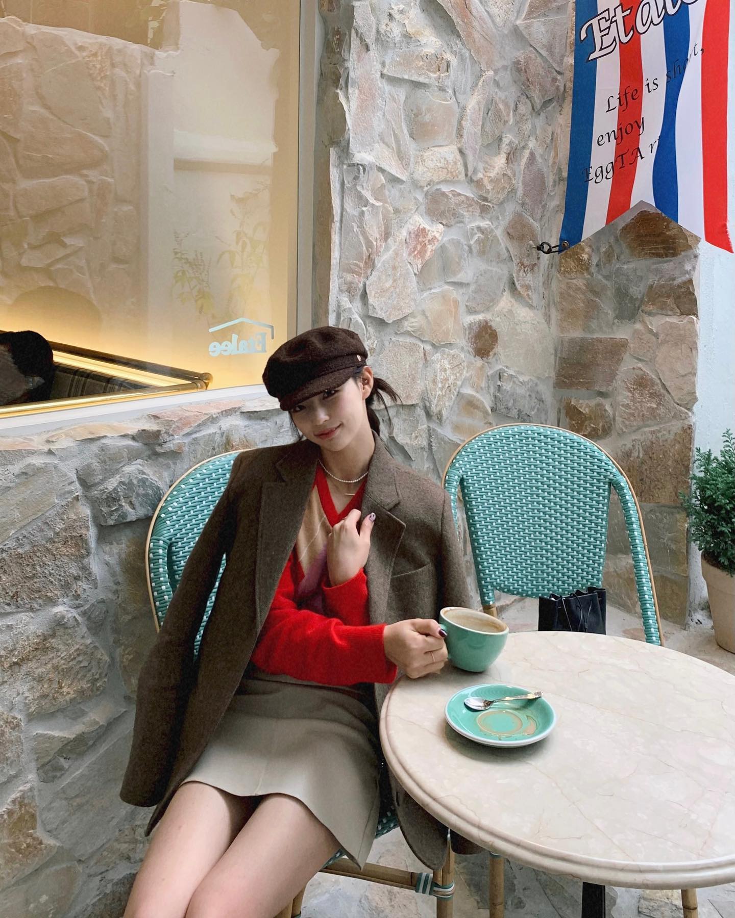 이제야 올리는 사진🇫🇷🤍 
혜밍이 유부 입성 추카해🫧🎀🤍