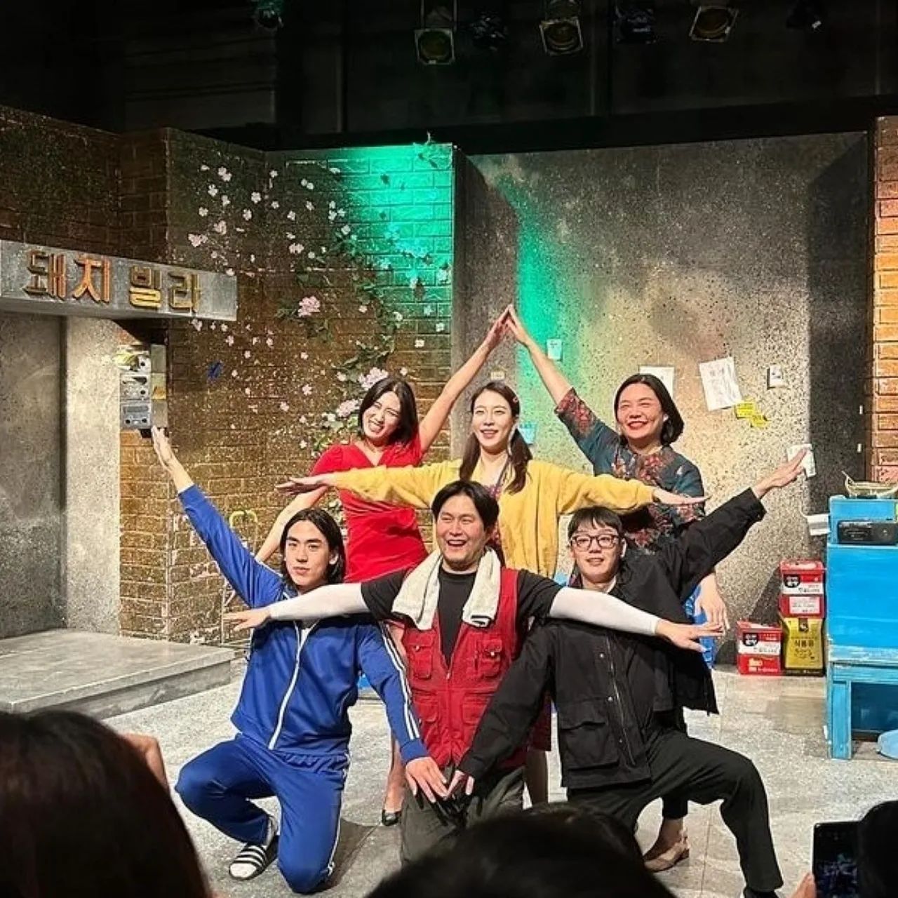11월 12월 스페셜팀으로 참여 했던
#오백에삼십 찐 마지막 스케쥴🤩
앞으로도 쭉 - 잊지 못할 작품 
함께해서 너무 행복했습니다!
🩷마지막연경흐엉🩷 보러오세요
#세우아트센터 로!
