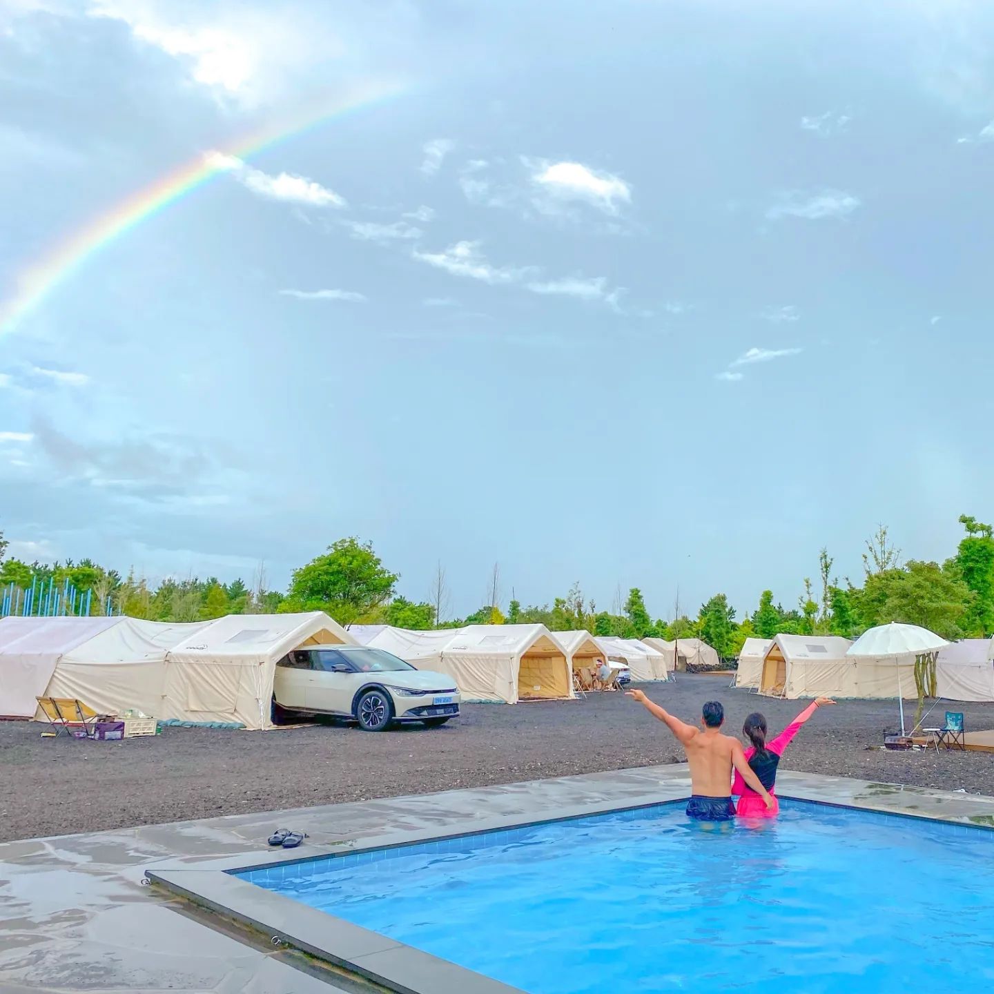 🌈 🏕 🏝 🚗 
.
제주도 여행에서
차박의 로망을 실현!

전기차를 렌트하면
캠핑장과 장비를
무료로 이용할 수 있어서
양손 가볍게 캠핑을 즐길 수 있어요~😃
.
.
#제주도 #아이올레인포레스트 
#제주도여행 #sk렌터카제주