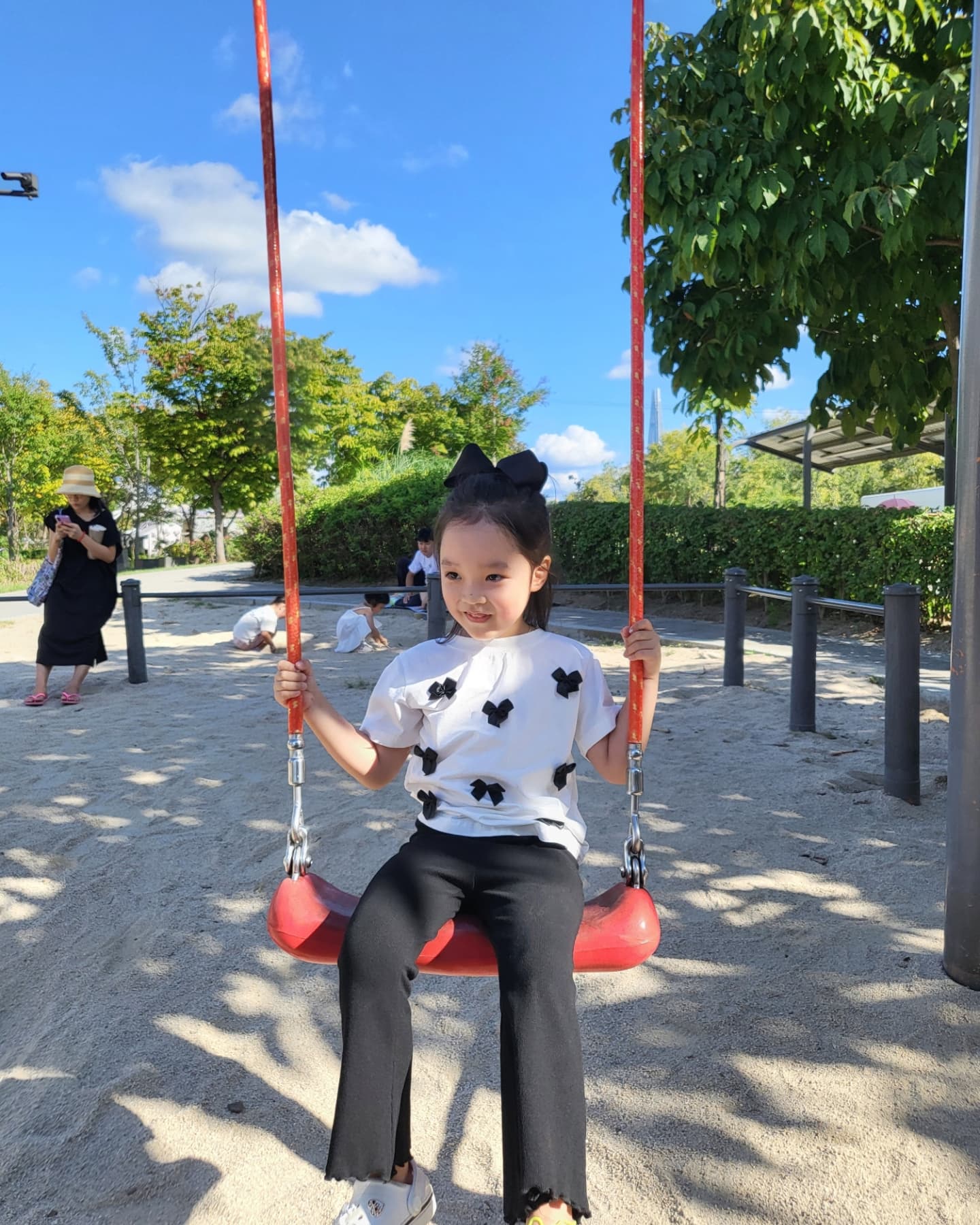 이번주도 한강💙
다니가 좋아하니 좋은데..
날씨... 대체 언제까지 뜨거울거야🥵
주말 끝🫠