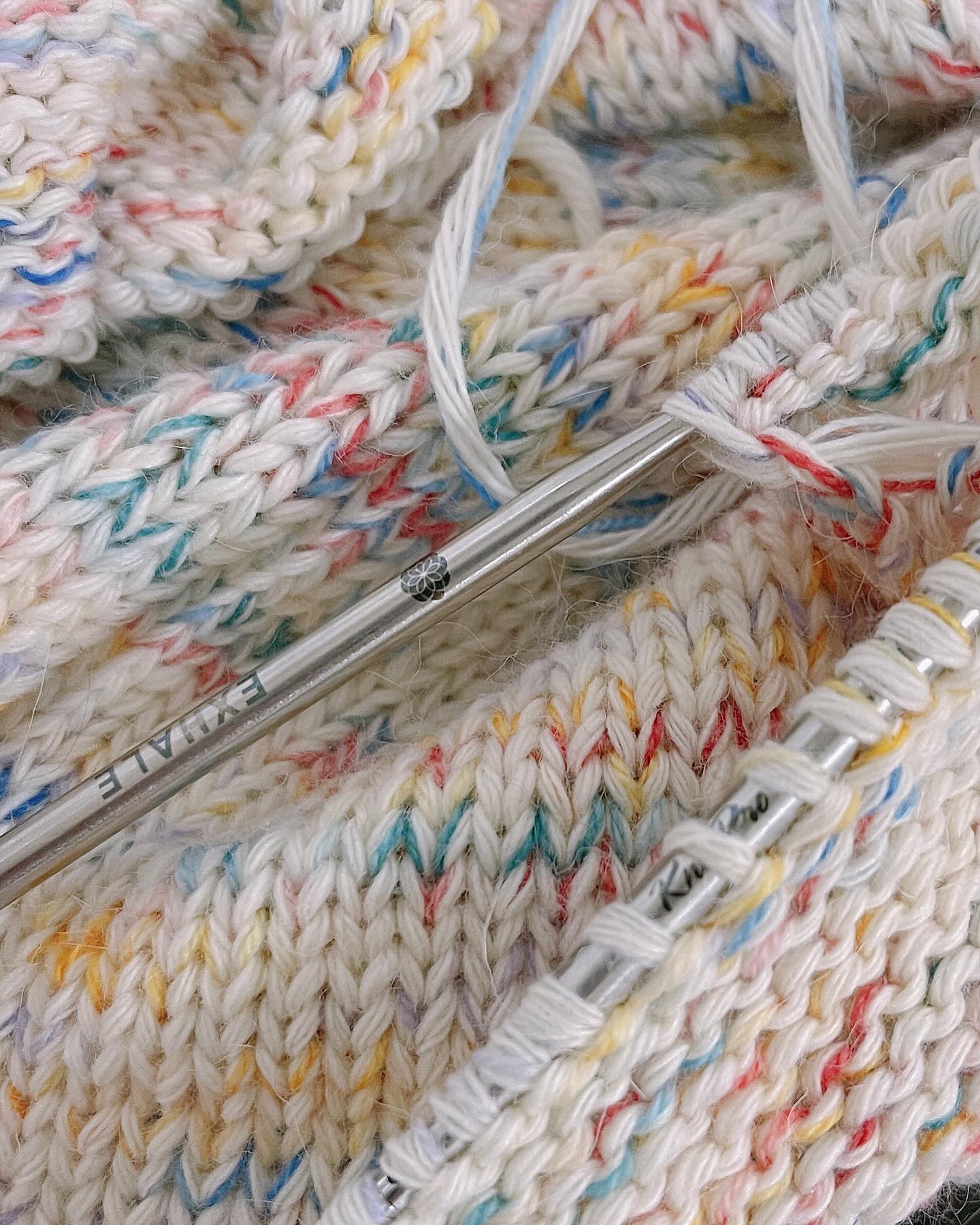 🧶
⠀
⠀
⠀
⠀
⠀
⠀
⠀
이렇게 가볍고 좋은 바늘로 뜨는데
너무 지루해 (っ◞‸◟c)
이 좋은 바늘로 재밌는거 뜨고싶다!! ᕕ( ᐛ )ᕗ
⠀
#생일달 #선물
#뜨개바늘
#knitpro #마인드풀 #gratitude
⠀
⠀
⠀
⠀