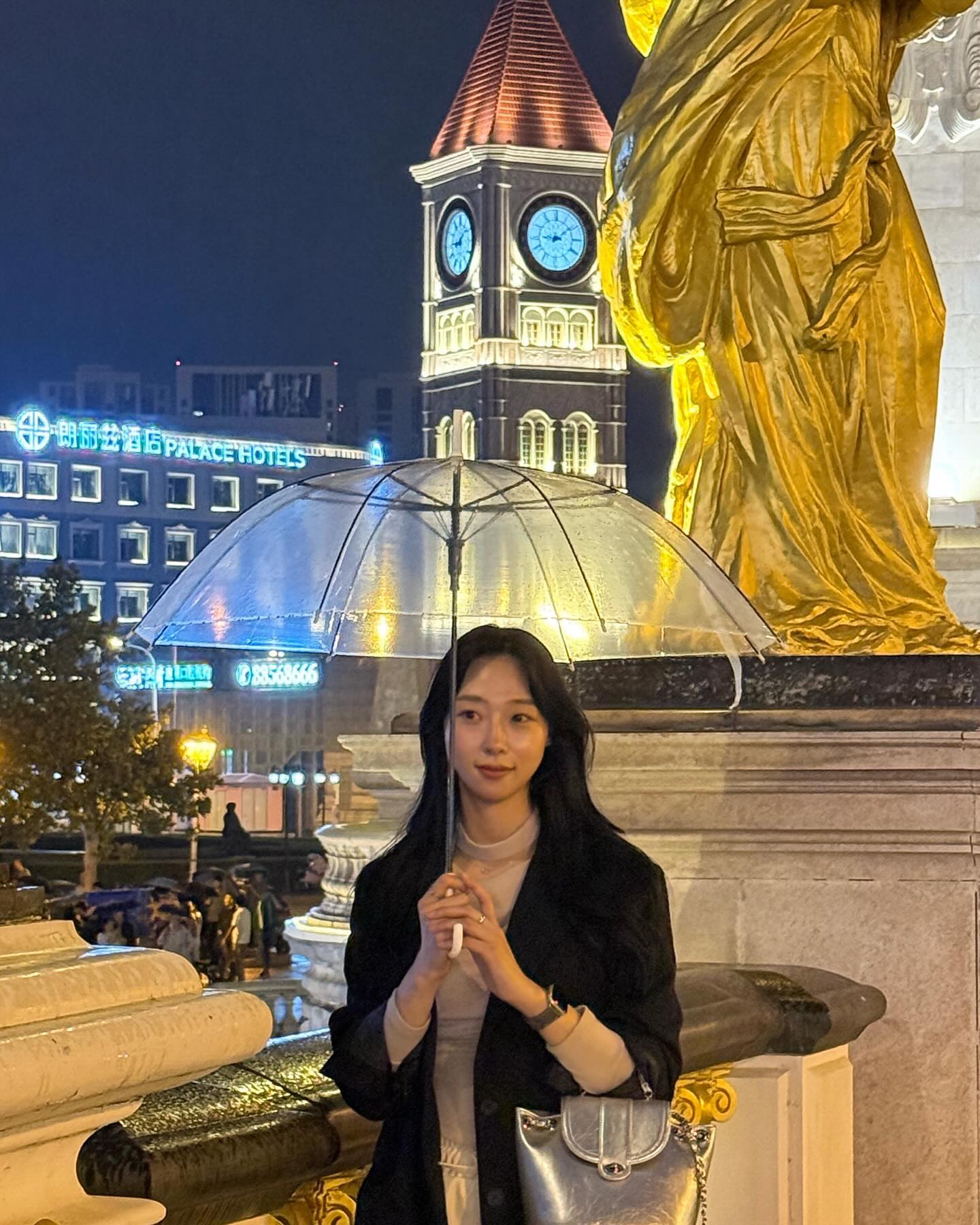 아니 5개월동안도 잘 안오던 비가 왜 와
…오히려 좋아…