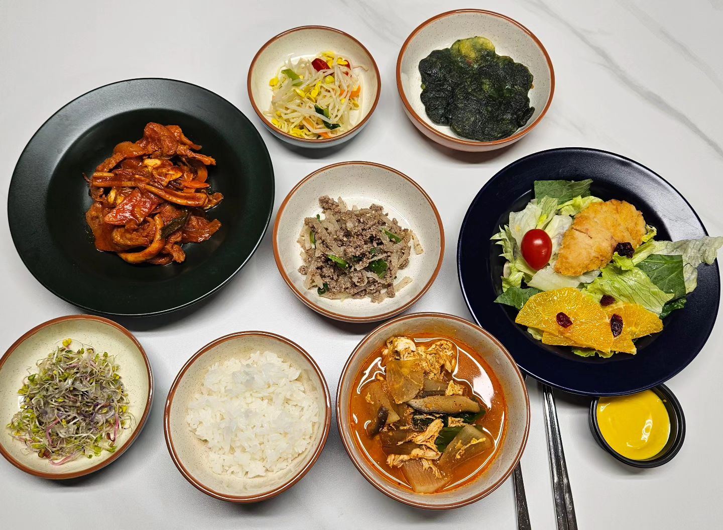 #세종반찬배달
#셰프랑반찬 #최고에요 👍👍👍

이렇게 깔끔하고 양많고 맛있는 반찬배달은 첨이야!!!
#세종 셰프랑반찬은 완전 적극 추천합니다!!
나혼자 알기 너무 아까운 곳이에요~~~😋

매일매일 식단이 알차게 계획되어 있어 
내가 원하는날짜 골라 예약만해주면 
시간맞추어 배달을 해주지요~~
빠르게 매진되니 미리미리 예약해서 주문해야 
원하는 메뉴를 배달 받을 수 있어요^^
문앞에 보냉백으로 예쁘게 배달해주고 
배달즉시 문자가 온답니다~😙

그리고 #반찬 양이 얼마나 많은지 
한끼가 아니라 몇끼를 먹을 수 있어요~~ㅎㅎ
반조리식품은 조금 데워주기만 하면 되는데
양이 많아 꼭 내가 한것 같은 기분이 들어요 ㅋㅋ
게다가 맛까지 좋으니~
식구들이 먹으면서 감탄을 ㅎㅎㅎ
요즘같이 바쁜 세상에 요리하기 힘들잖아요~!
셰프랑반찬 홈페이지로 바로 고고 해보세요!!🥰
https://셰프랑반찬.com/

#세종맛집#세종장군면맛집#장군면맛집#세종반찬맛집
#세종반찬가게#세종맛집추천#세종배달맛집#세종도시락
#세종데이트#세종반찬#세종봉안리맛집#세종밥집
#세종도시락배달#세종한상차림#세종한식
#세종장군면한식#세종장군면맛집추천#세종반찬