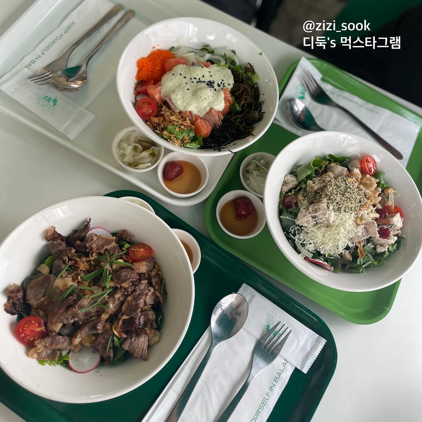 신선한 채소와 푸짐한 토핑 🥬💚
소스도 선택할 수 있어서 좋았다

양이 많아서 든든한 한끼~ 아주 만족~
건강하게 먹은 것 같아서 기분도 좋아짐 🤭

#밸런스포케 #안국맛집 #디둑_서울 #디둑_안국