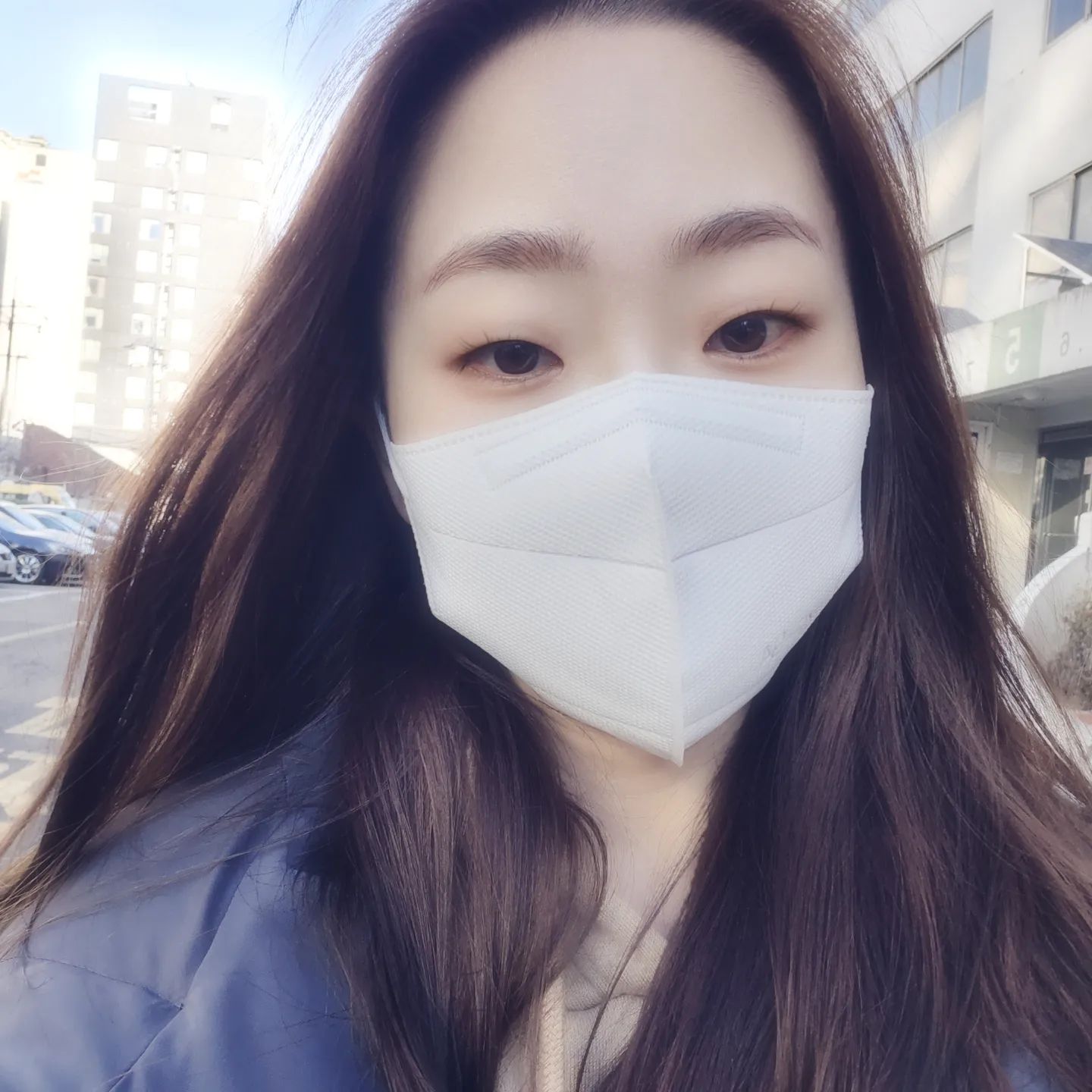 .
아침부터 피봤다🤣
괜찮아 이러면서 아무는거야🫡

아물어야되니까 귀 좀
치.지.므.르😤

#월요팅#피어싱#룩피어싱#셀기꾼#셀카#아침부터#피봤다#태연해