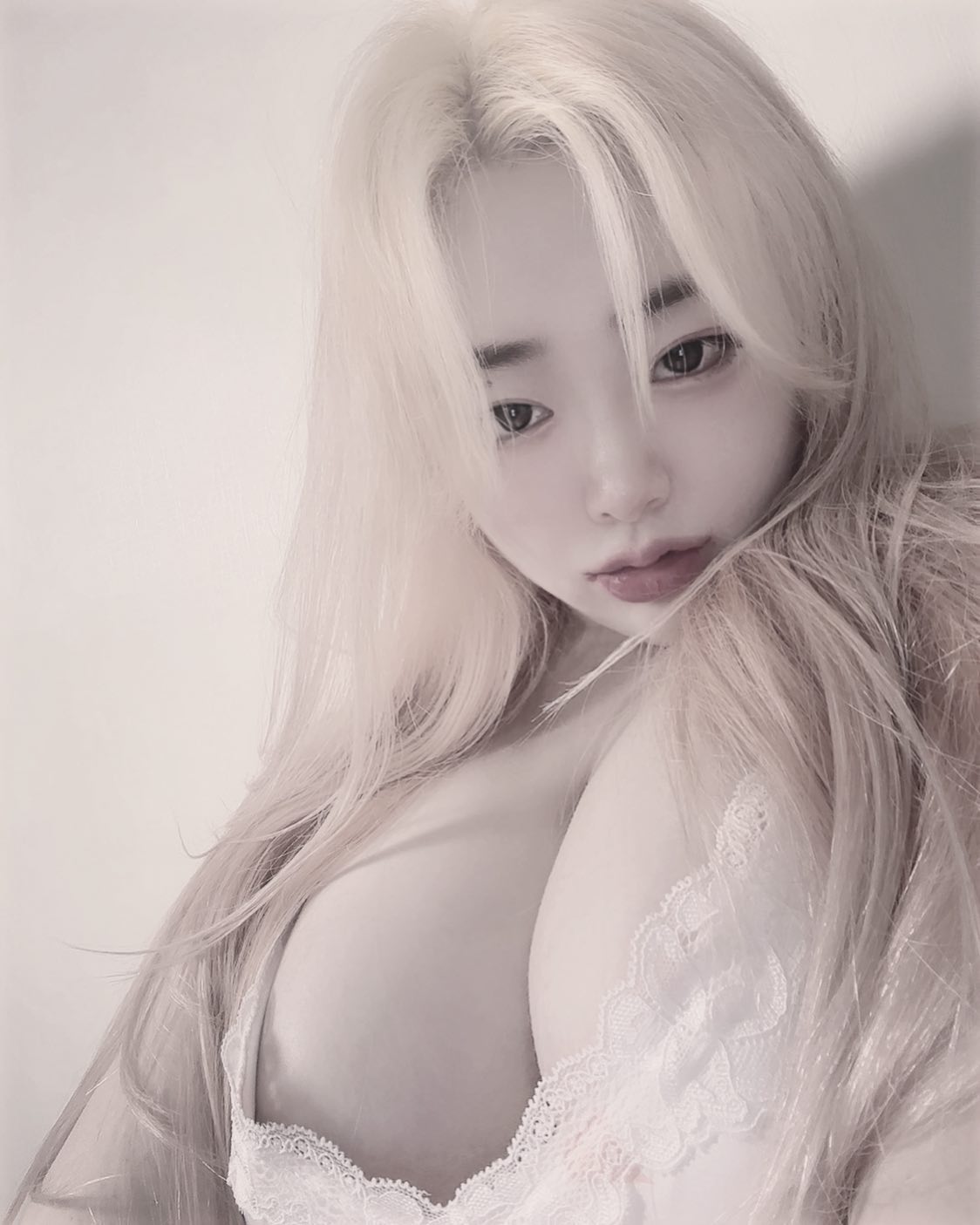 도깨비 재주행중인데 못끊겠다.. 
다시봐도 너무재밌어🙄🤍
.
.
#넷플릭스정주행 #넷플릭스드라마 #도깨비신부 #🤍🤍