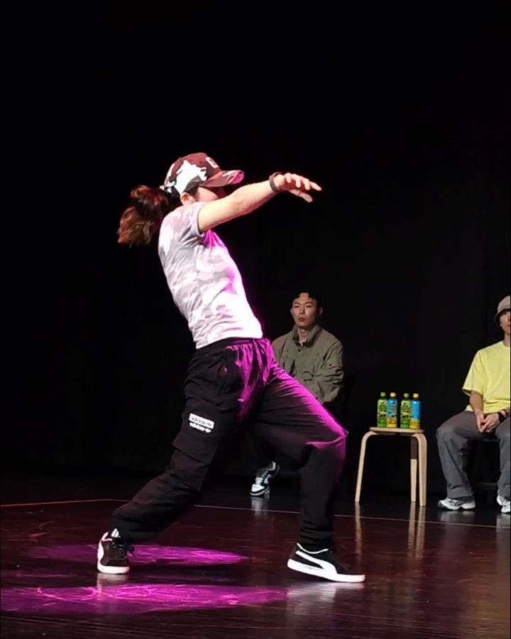 b.dance.seoul 

With Primequeenz♡
이제야 차곡차곡 올려보는 그 날의 배틀들🌈

#Primequeenz #bdanceseoul #6월
#Roar #Krump #Battle #Dance
