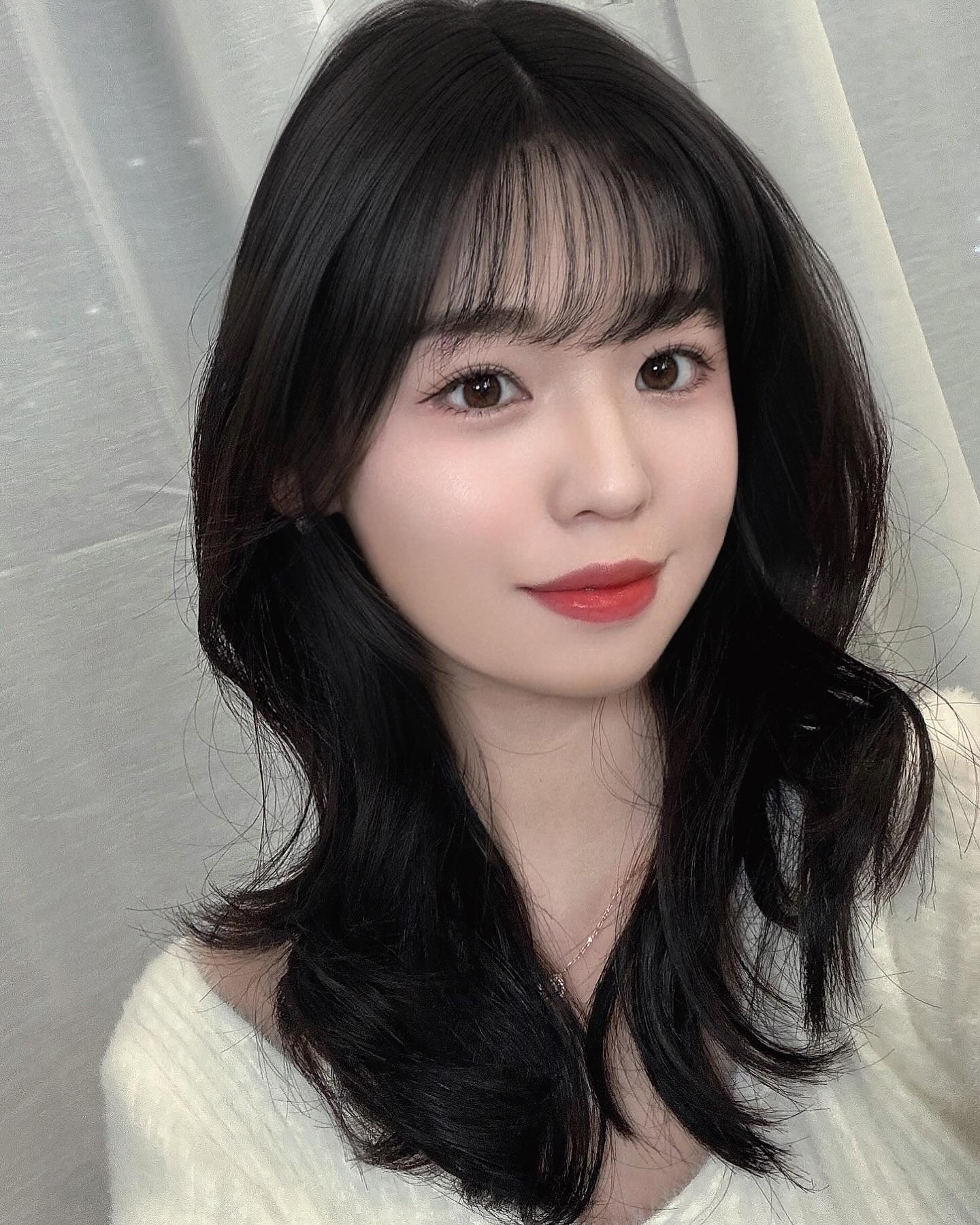 muu.m_ryu #빌드펌cs컬 #뮤엠헤어류원장 🤍
.
.
후하후하.. 내 심장 도려낸 빌드펌 스타일로 변신✨✨
완벽하다 못해 갓벽한 금손 류원장님 덕분에 러블리 + 성숙함 이미지 다 가져가요 🤭
손상모라 결과물 안좋을까봐 ㅜ 걱정 많았는데 오히려 머릿결이 더 좋아져서 넘 신기했던..✨
.
.
#청라미용실 #뮤엠헤어 🤍첫방문 40%할인중🤍