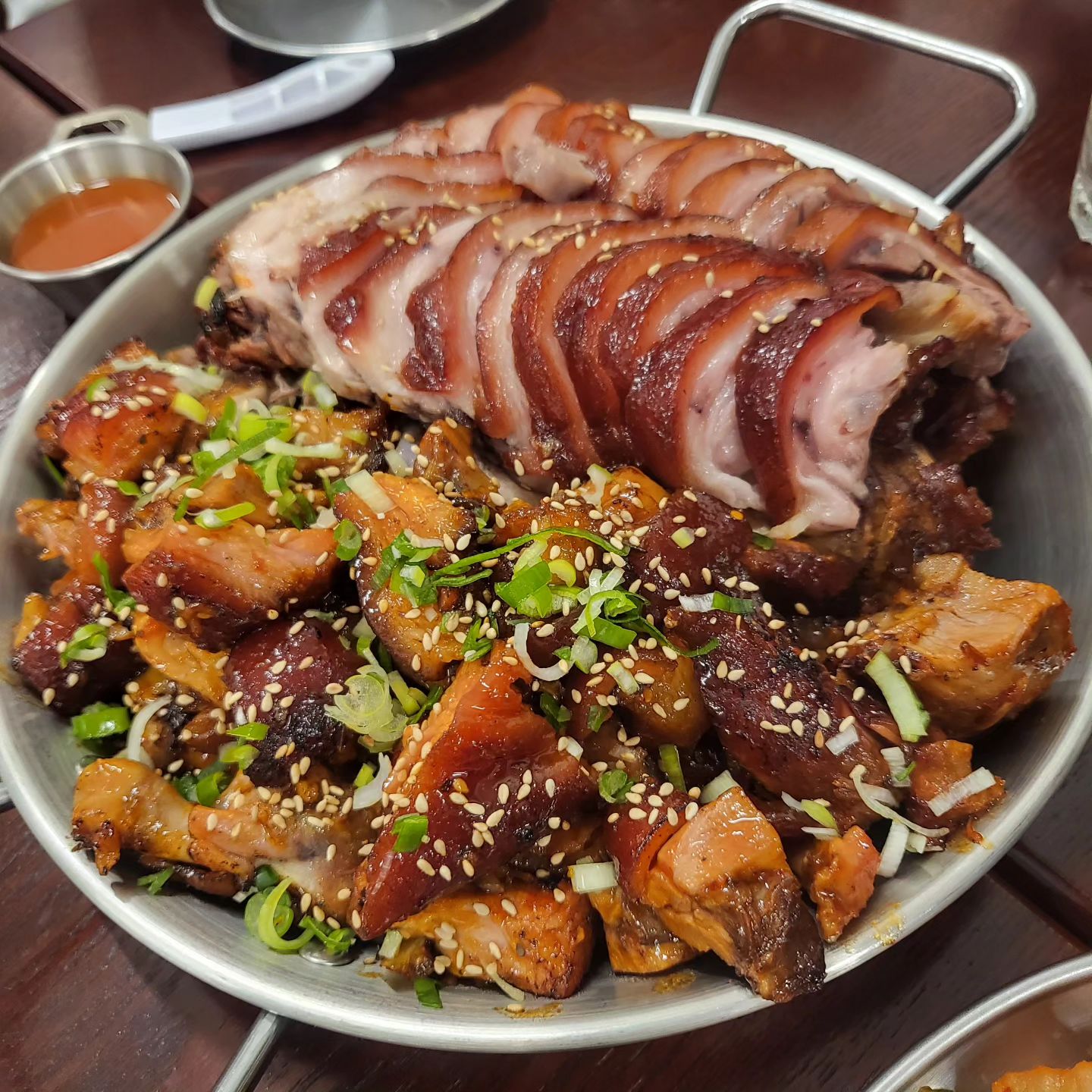 #매족 #족발 #욱이족발

무조건 반반이죠 
식혜도 먹을수잇는데 기절합니당