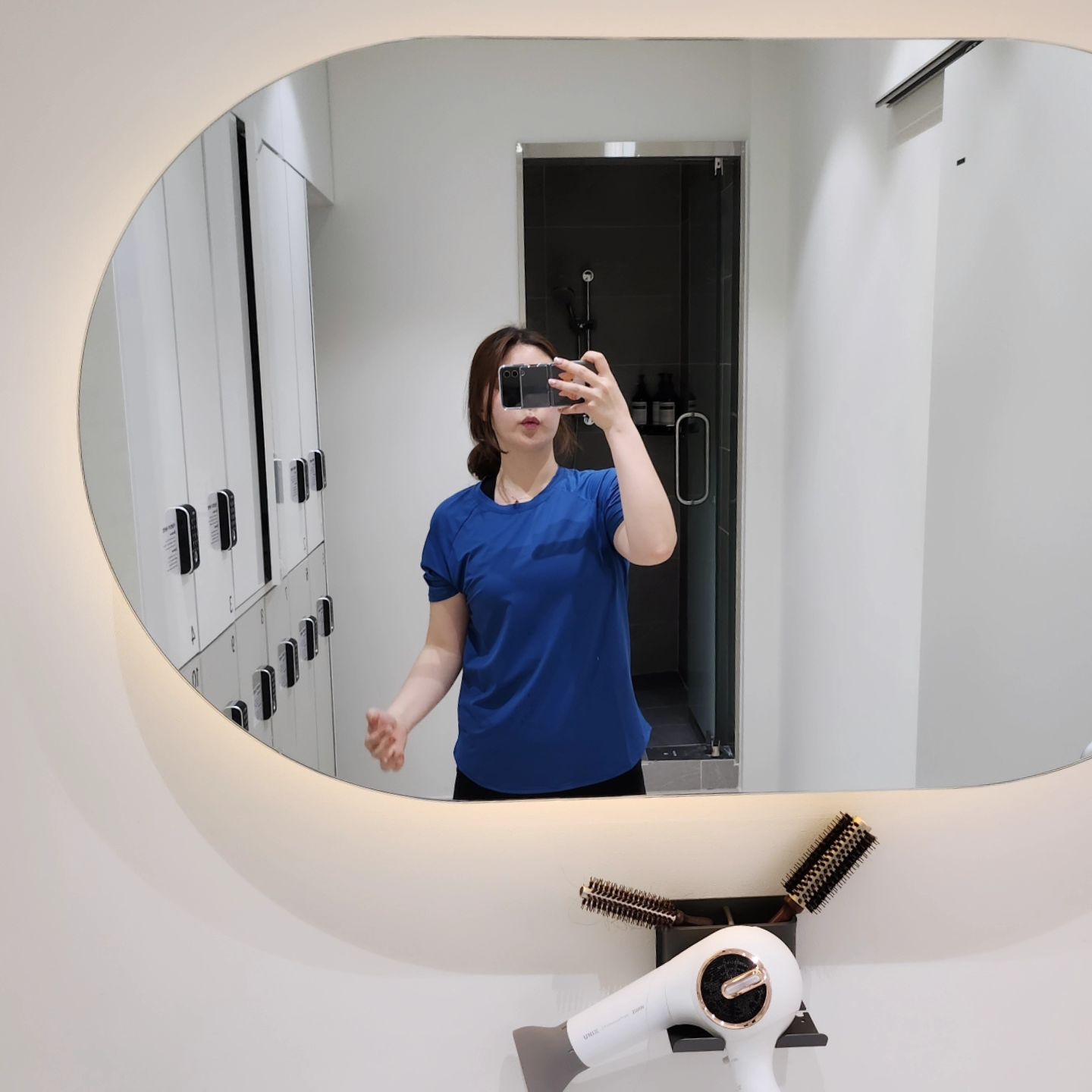 #협찬 #빛날필라테스

타센터에서 오래하신 강사님이라 입소문타던 분이신데
용산동에 센터 차려서 오픈하신 초신상필라테스💙
깔끔하고 이쁜 인테리어가 운동하고 싶게 만드는 곳(?)
자세 다 잡아주셔서 포기 못하고 다 따라가기가능✌🏻
운동 오래한편인데 오래만에 체어에서 달달달 했음🥲

✔️모든 수업은 4:1 소규모 수업
✔️오래된 경력의 정예강사진
✔️입소문타고 수업 예약이 어렵긴하지만~
✔️오전 7시30분부터 10시 수업까지 수업다양❤️

친구가 다니는곳이라 등록할까~ 고민듕🥰🥰