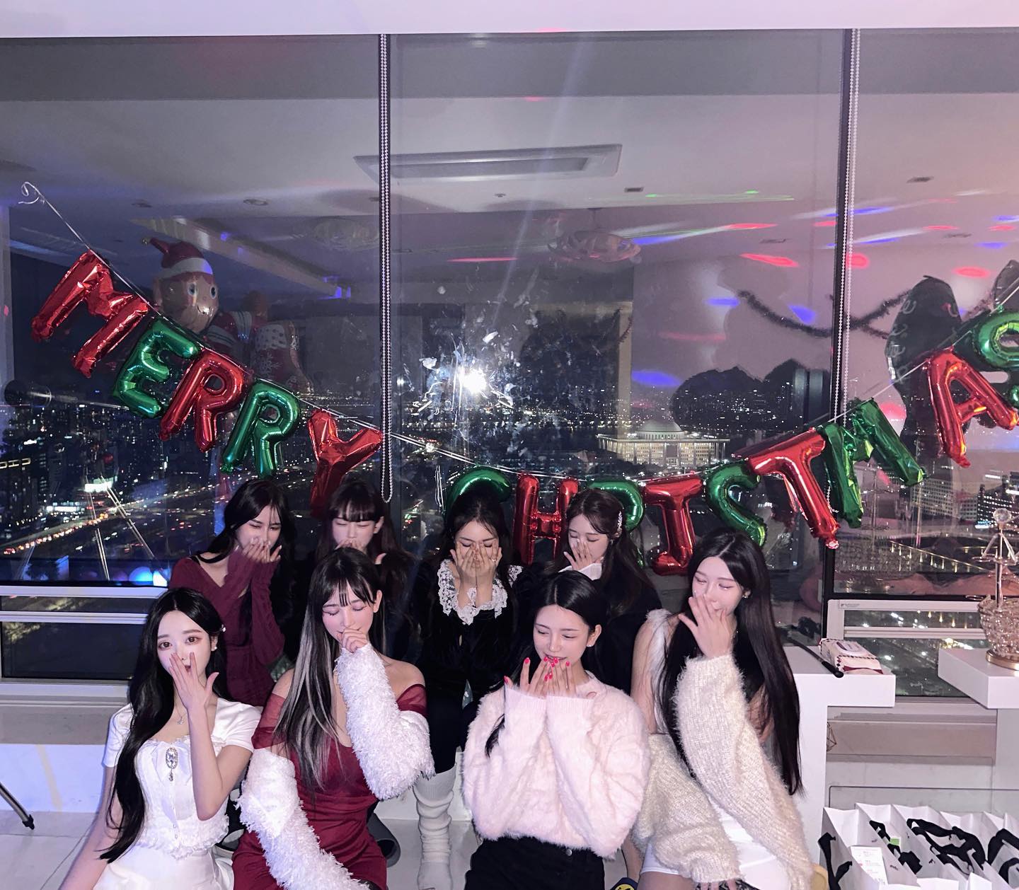 뒷북😌🎄99토끼들🐰