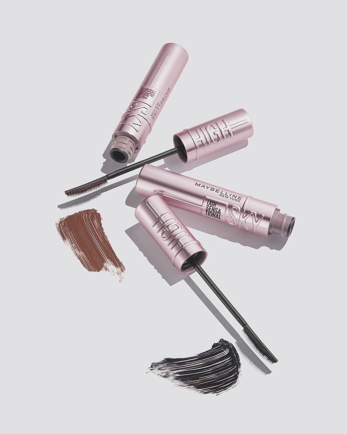 #광고 Maybelline

#메이블린뉴욕 마스카라 🎶

‘속눈썹을 더 높이, 더 아름답게! 
Make Lashes Go Sky High!

티 나지 않게 예뻐지는 법,, ‼️ 바로 마스카라죠!‼ ️
거대 속눈썹이 달린 영상으로 SNS에서 핫한 메이블린 뉴욕 스카이 하이 마스카라의 브라운 컬러가 2월 1일 새롭게 출시됩니다!

깔끔한 롱래쉬에 24시간 컬링을 도와주는 가벼운 포뮬러가 깔끔하면서 선명한 눈매를 만들어 주는 아이템으로 미세모 브러시라 초보자도 쉽게 쓸 수 있는 마스카라랍니다! 해질녘 노을을 닮은 쿨 브라운 컬러로 더욱 부드럽고 분위기 있는 #아이돌래쉬 완성할 수 있어요. 

📍 스카이 하이 올리브영 단독세트
▪ 2월 1일부터 올리브영에서 
▪ 13,900원 (정가 19,000원/ 26% 할인)
▪ 레트로 휴대폰 컨셉의 핑크 손거울 & 스티커 구성

마스카라는 역시 메이블린이지 다 같이 내일 #올리브영마스카라 쇼핑하러 갑시다! 🫶🏻

#Maybelline #스카이하이마스카라 #롱래쉬마스카라 #24H컬링지속력 #마스카라 #마스카라추천 #워터 프루프마스카라