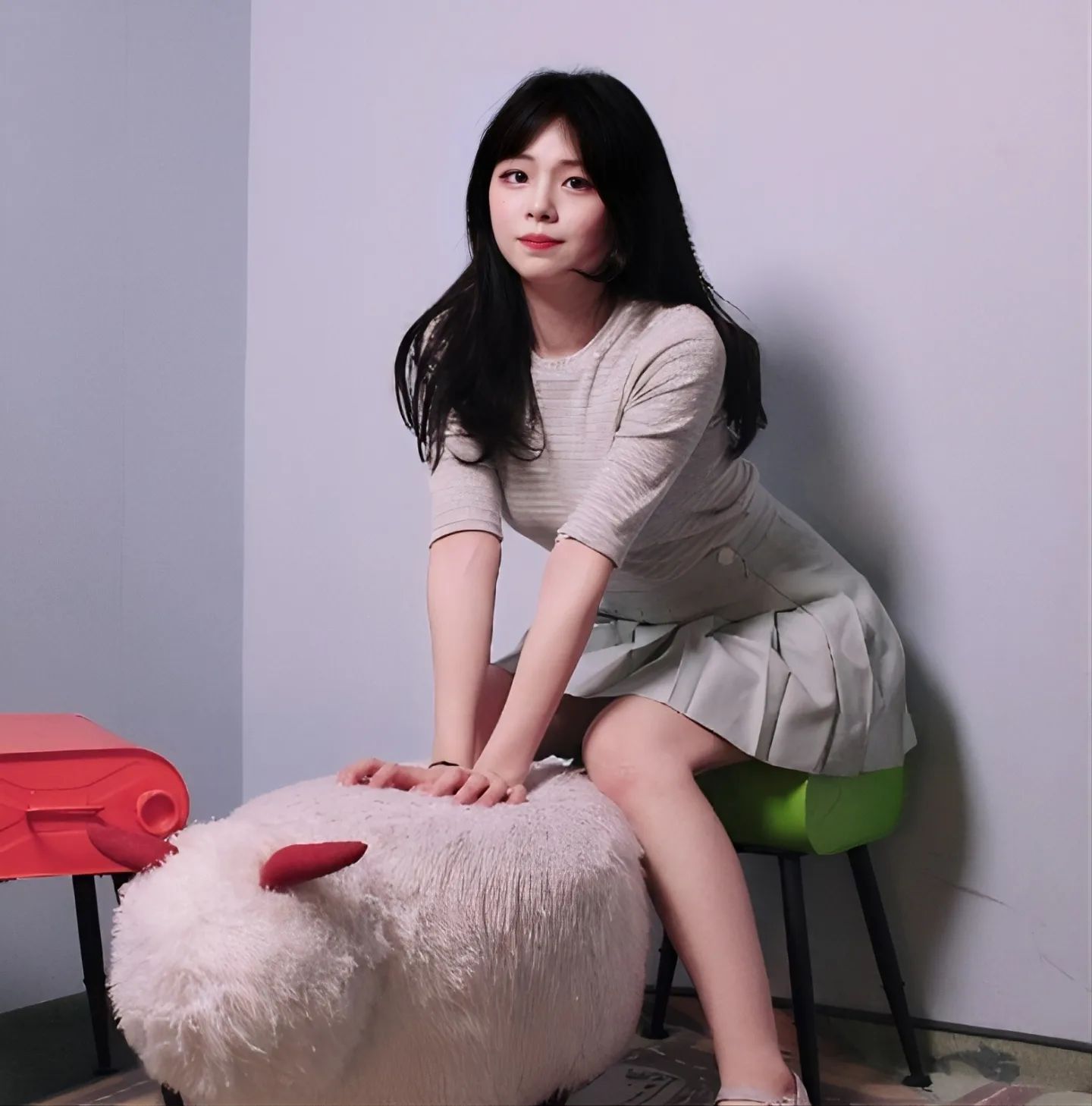 클라우드 정리하다가
젖살 빠지기 전에 찍은 사진을
발견했어요!

화장이 딱 어른 티 내고 싶어하는
뽝센 고딩화장이라 지금보니 부끄럽네요🤣

이때는 학생이었는데
지금은 어엿한 직장인 헤헤

한창 플리츠스커트 유행할 때
입고 다니셨던 분 손✋️ 

#플리츠스커트코디 #플리츠스커트
#테니스스커트 #테니스스커트코디 
#패션스타그램 #어릴적사진 #옛사진
#컨셉촬영 #컨셉사진촬영 #컨셉사진
#대학생룩 #대학생룩코디