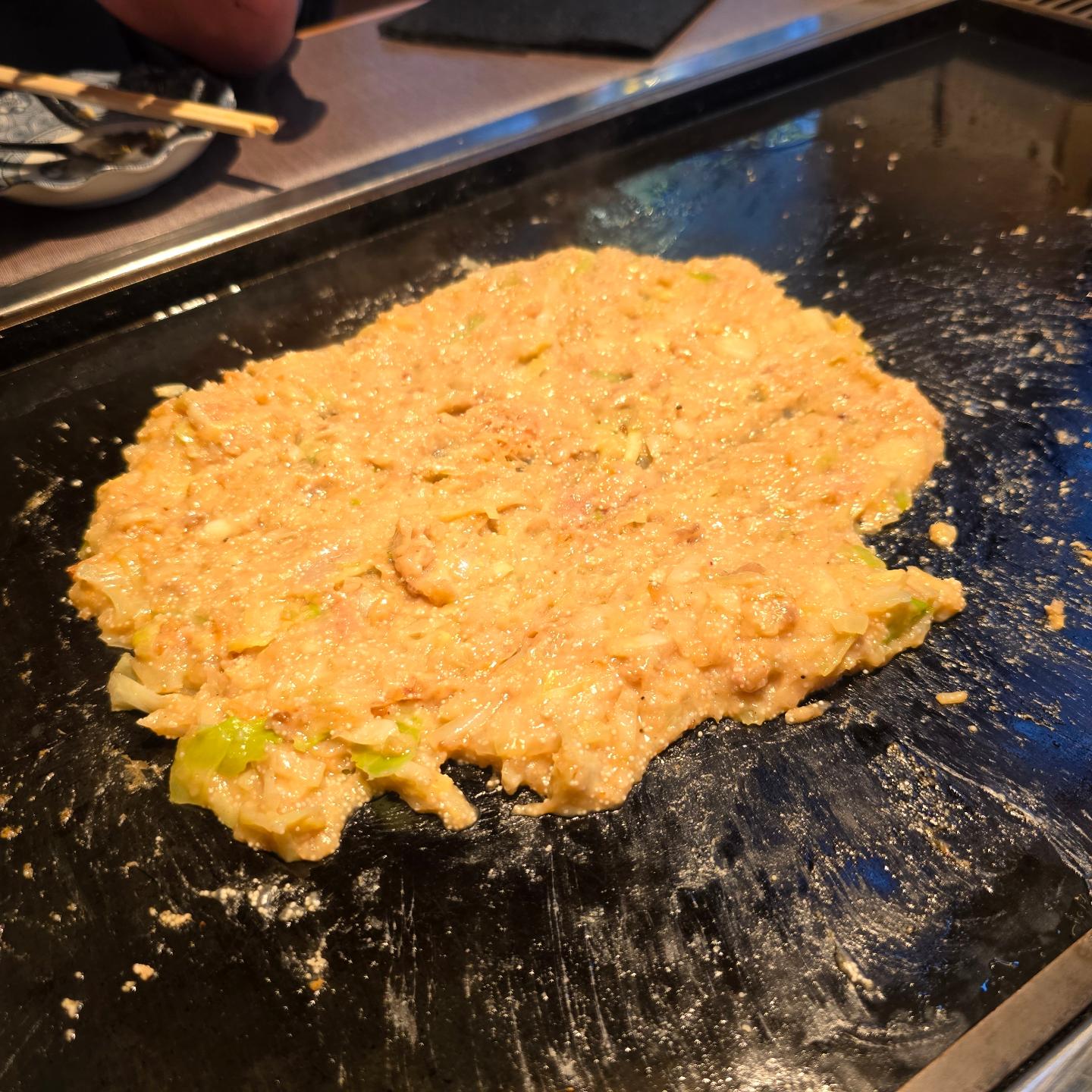 ⠀
#도쿄맛집
⠀
이게 무슨 비주얼인가 싶지만
또 이게 왜 맛있지 하는 #몬자야끼
도쿄 여행에서는 꼭 맛봐야하는 필수메뉴!
명란모찌와 오징어 둘 다 맛있어요
특히 #명란모찌몬자야끼 강추!
⠀
#도쿄여행 #도쿄맛집추천 #몬자야끼맛집
#타마토야 #츠키시마몬자 #타마토야히비야
#오징어몬자야끼 #몬자야키