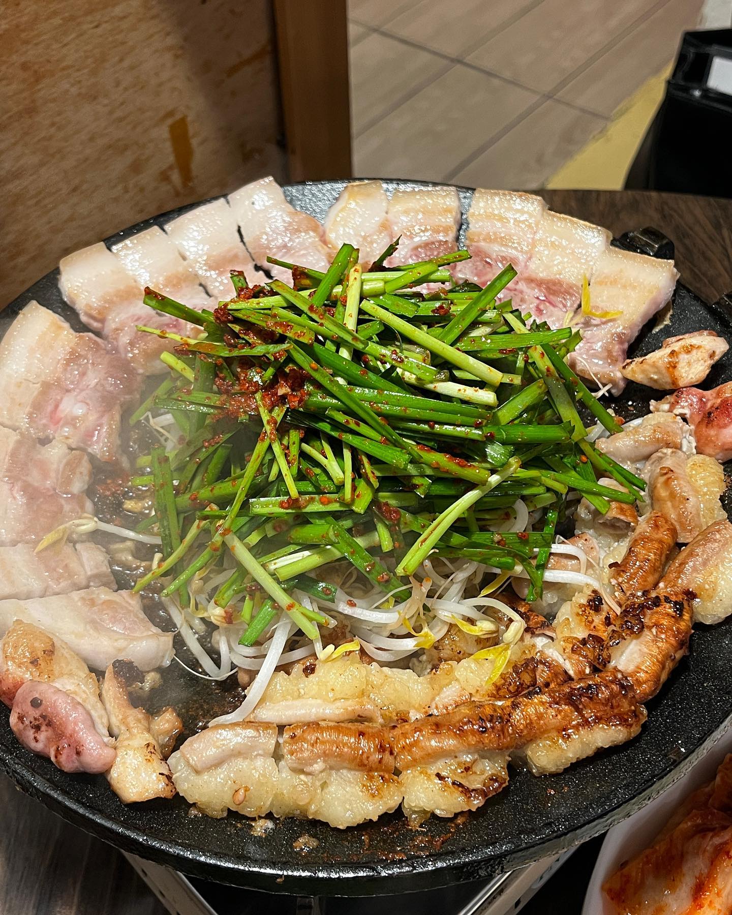 여기서 소주랑 안먹으면 무기징역이다.
jeju_1158 

🥓1158흑돼지 & 소곱창🐷
- 흑돼지 + 소곱창 600g 60,0
- 볶음밥 3,0 
- 소주 맥주 5,0
- 음료 2,0

🏠 제주시 애월읍 고내리 1158
📞 070-8880-1158
🚪 17:00~24:00 (전화 확인)

#1158흑돼지 #애월맛집 #제주맛집 #흑돼지맛집 #제주서쪽맛집 #애월해안도로 #foodstagram #제주일상 #흑돼지 #먹팔맞팔 #jeju #공항근처맛집 #내돈내산 #좋반 #제주먹방