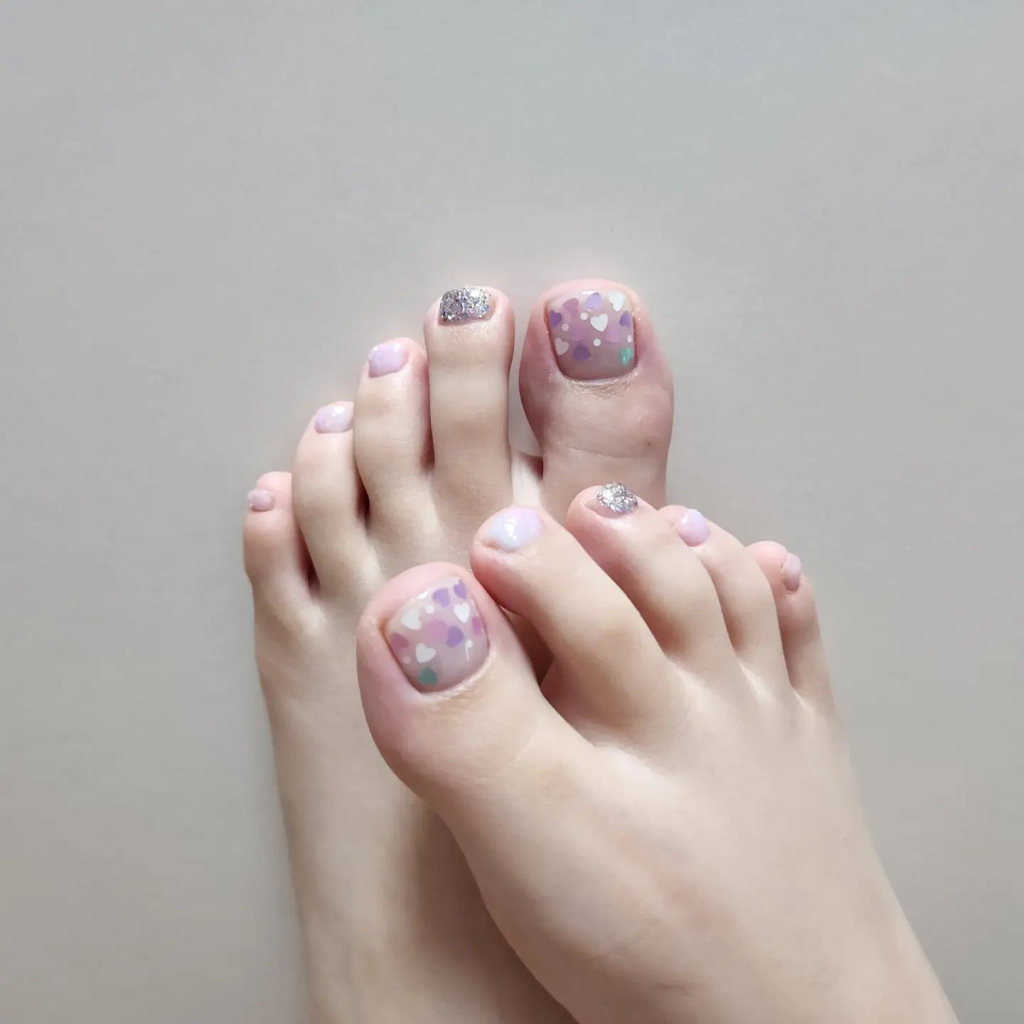 -
행신 네일샵 모조리 살펴서
찾아낸 갓성비 네일샵💅
.
금손 사장님이 빽다방 2층
리유네일에 숨어있었다!!
.
꼼꼼하고 깔끔한데
손도 빠르셔서 대만족 ㅠㅠ
재방문의사 20000%
다음주는 오마니 모시고 갈 예정👩‍👦‍👦
.
내돈내산 후기는 블로그에 자세히 썼음!
(프로필에서 블로그 링크 확인)