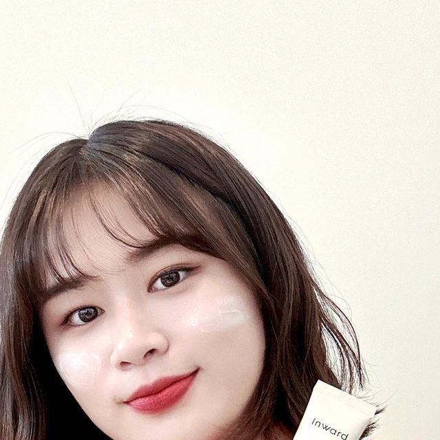 미연 on Instagram: "#협찬 기미잡티 미백에 최적화된 #inward 율무 기미잡티 스팟 미백크림 ❤ 부모님 농사일을 돕고 있어서 그런지 요즘 기미랑 잡티가 조금씩 생기는거 있죠😢 이대로 두면 큰