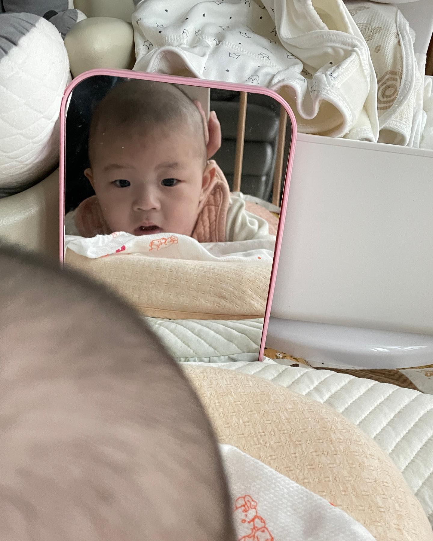 #나의하온👶 
아침부터 신나신 분🤭

#사랑해#아들만#육아#육아소통